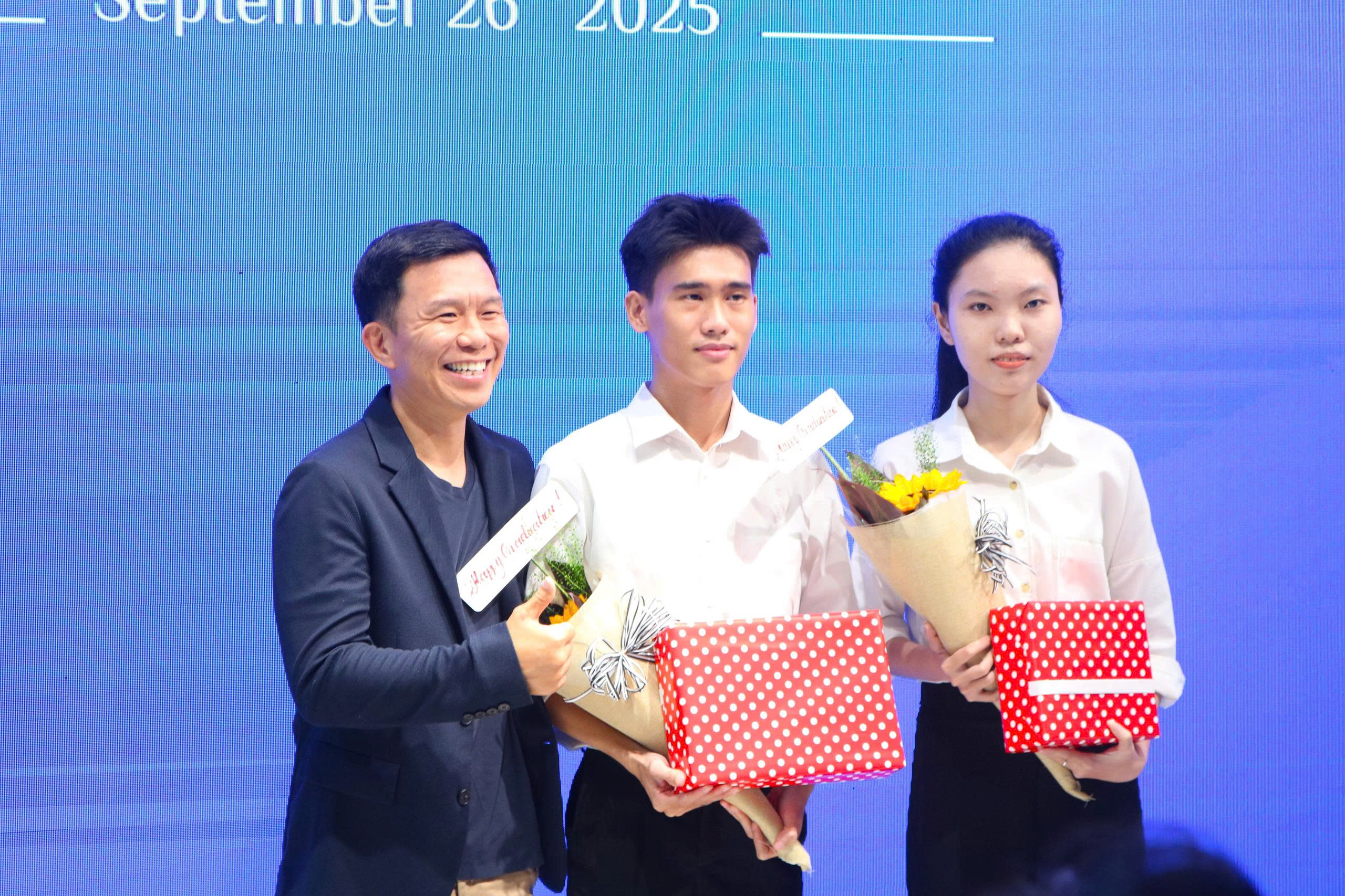 - រូបថត ១. - Ảnh 1.