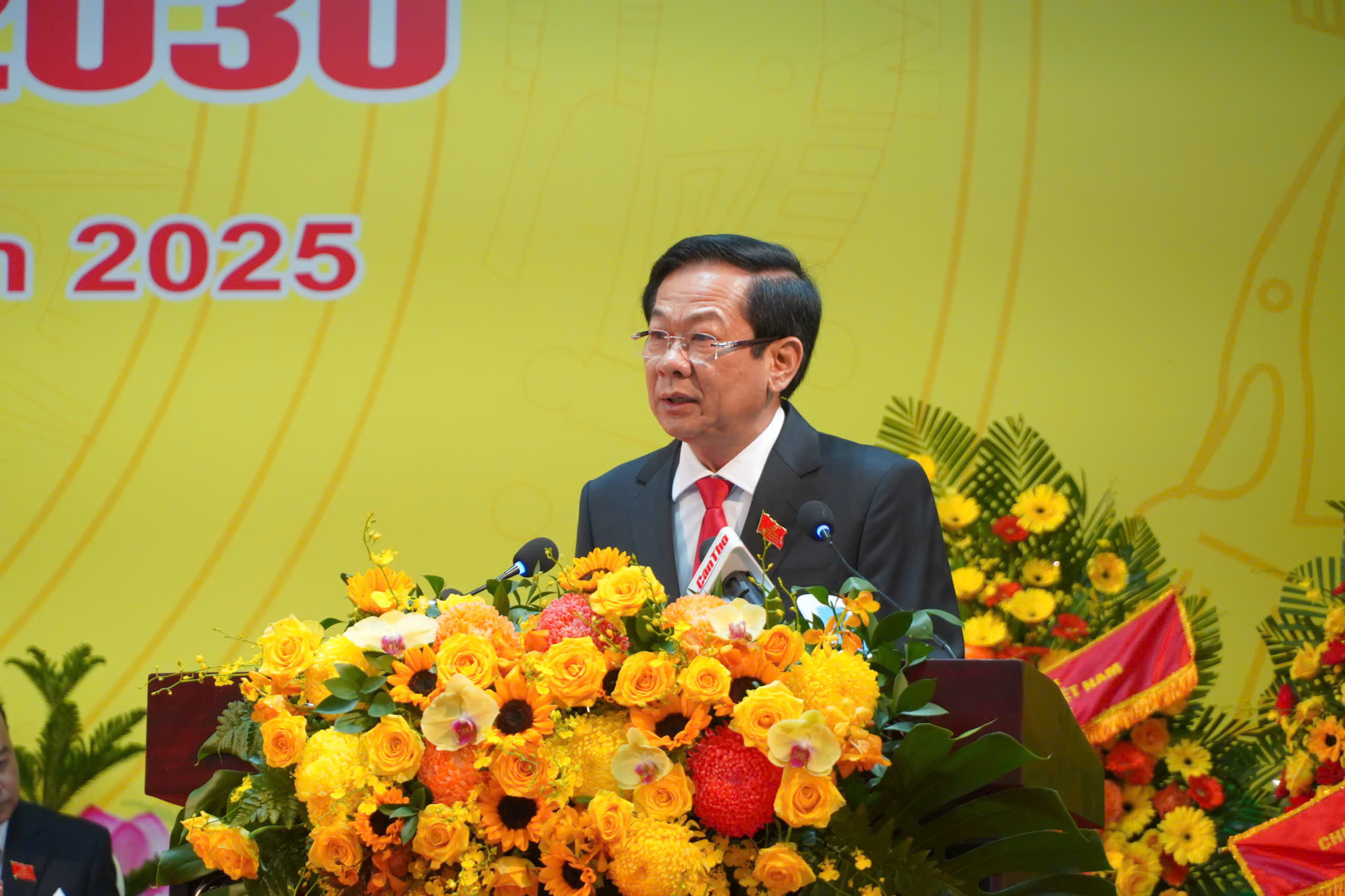 Điều động, phân công Bí thư Thành ủy Cần Thơ về Bộ Nội vụ - Ảnh 1.