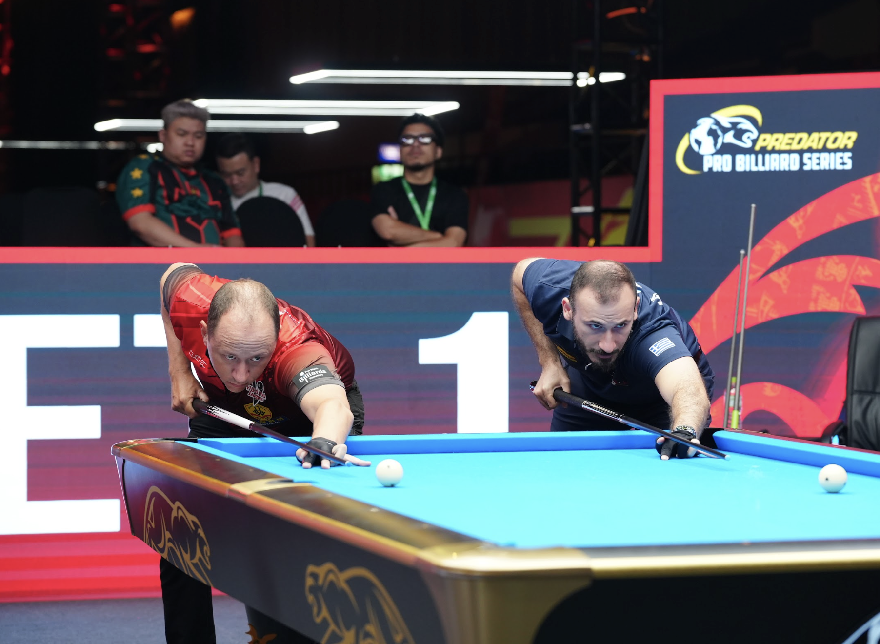 Carlo Biado menjadi mantan juara dunia - Foto 2. Carlo Biado thành cựu vương thế giới- Ảnh 2.