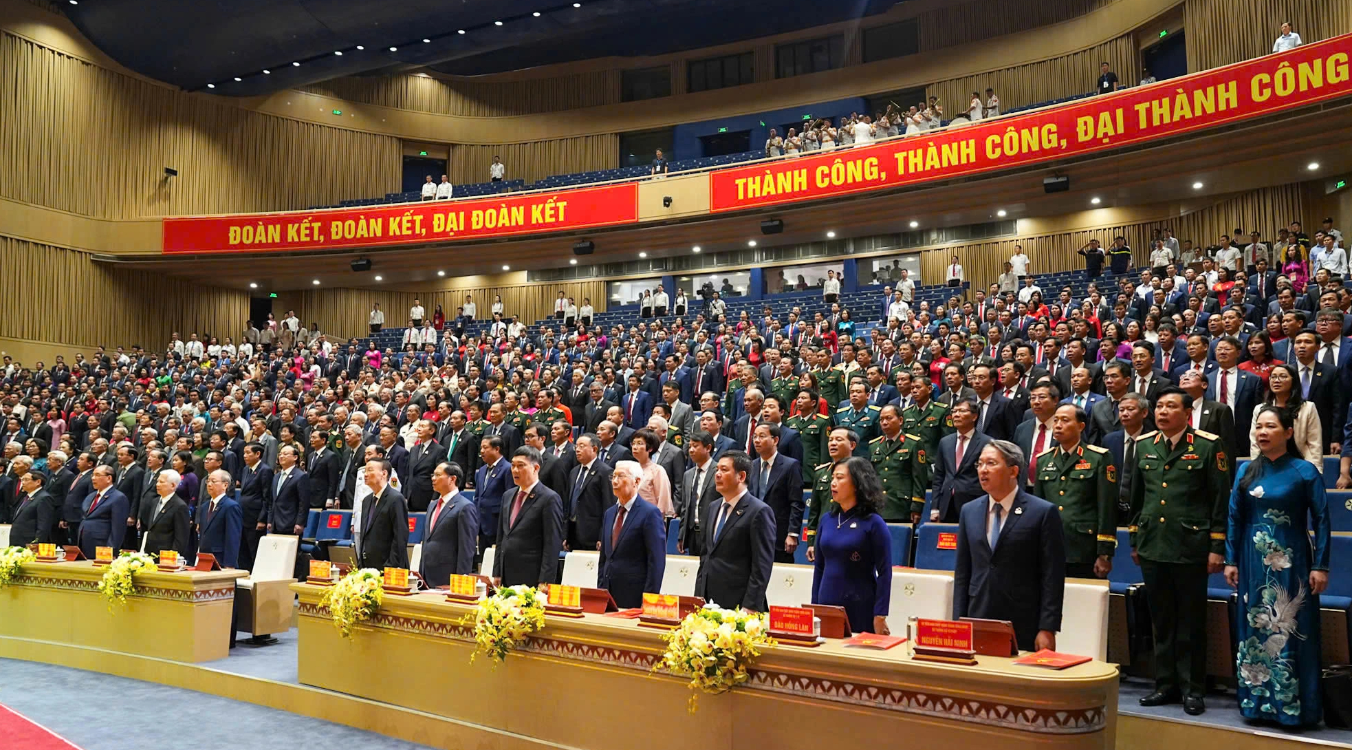 Thủ tướng kỳ vọng Hải Phòng sẽ đoàn kết và vươn xa hơn - Ảnh 2. Thủ tướng kỳ vọng Hải Phòng sẽ đoàn kết và vươn xa hơn - Ảnh 2.