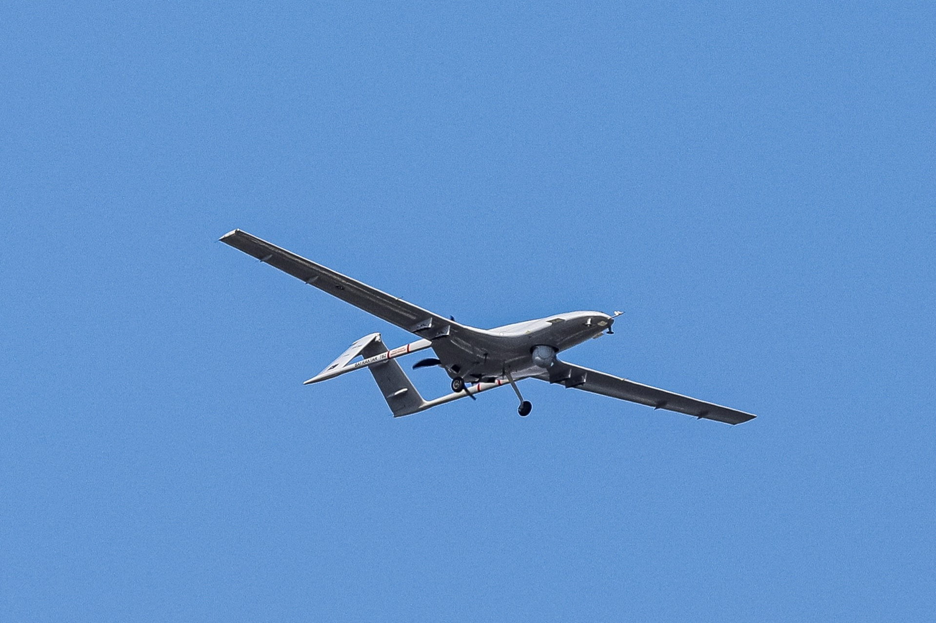 Lợi thế UAV trong xung đột quân sự: Sức mạnh tấn công và chi phí hiệu quả - Ảnh 1.