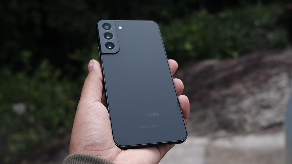 Samsung sắp sao chép và nâng cấp tính năng 'gõ mặt lưng' của iPhone - Ảnh 1.