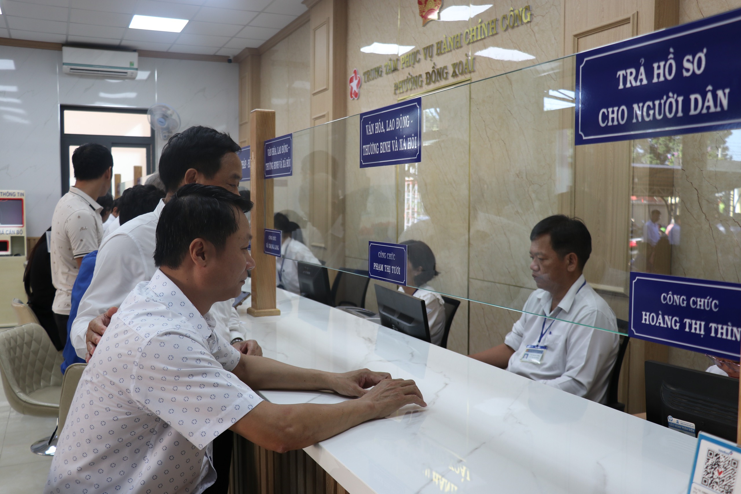 Đồng Nai chi bao nhiêu tỉ để nâng cấp hành chính công cấp xã?- Ảnh 1.