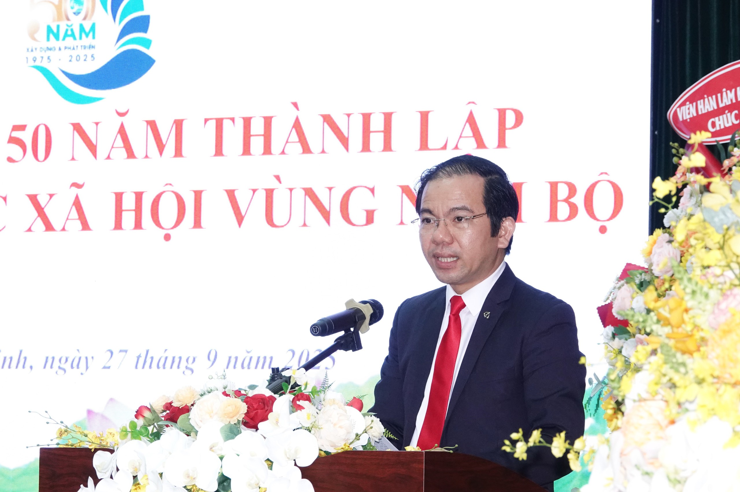 Viện Khoa học xã hội vùng Nam bộ kỷ niệm 50 năm thành lập- Ảnh 1.