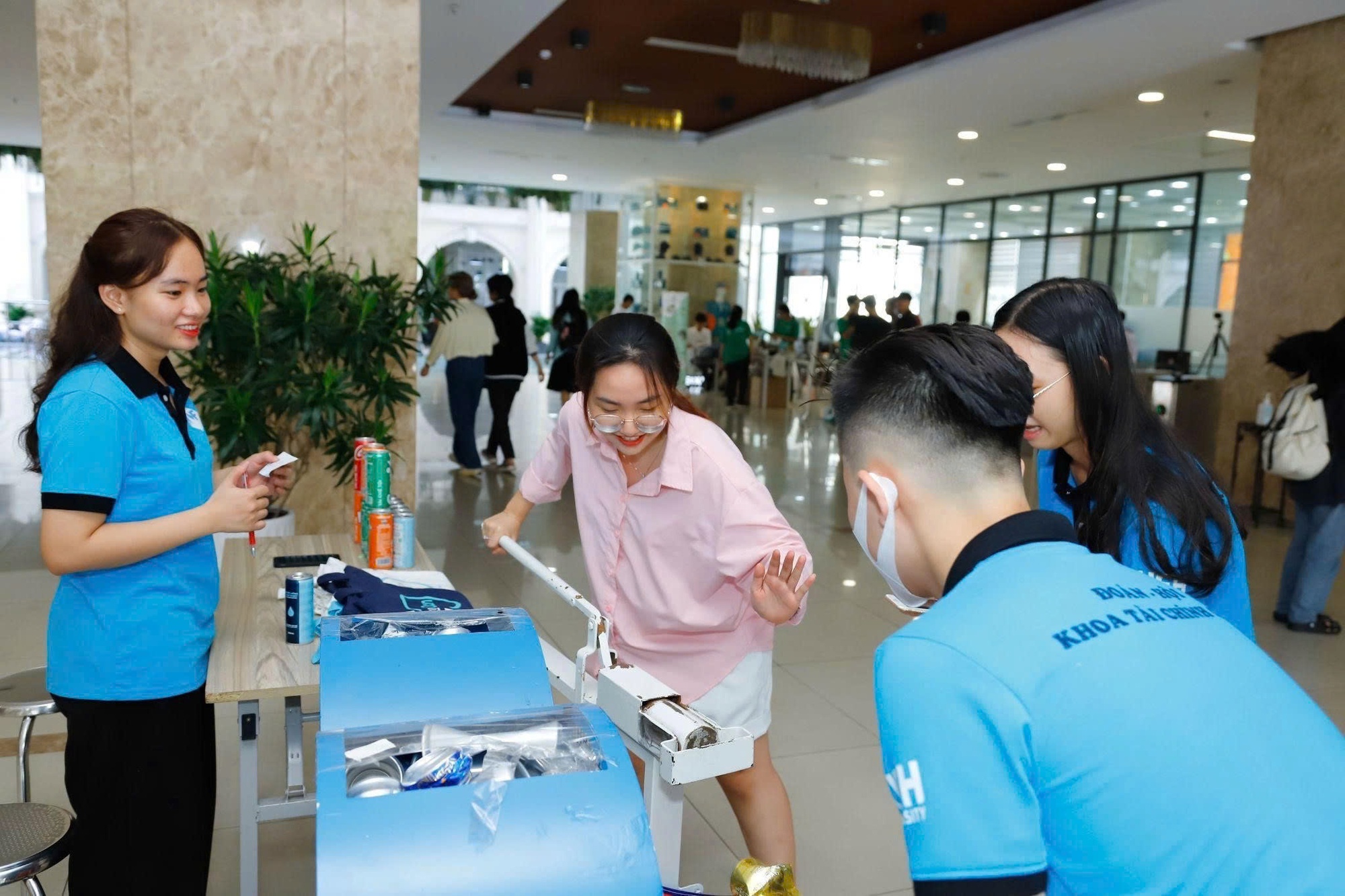 Những mô hình sáng tạo của sinh viên mang lại giá trị cho cộng đồng - Ảnh 2.