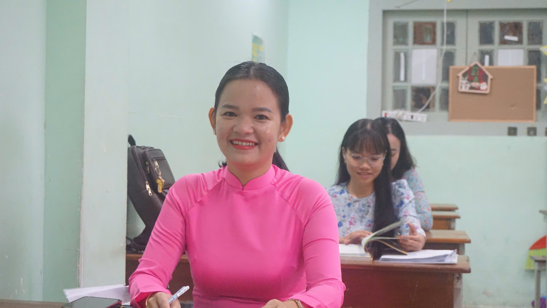 Tuyển giáo viên tại TP.HCM: Môn học nào có độ cạnh tranh cao? - Ảnh 2.