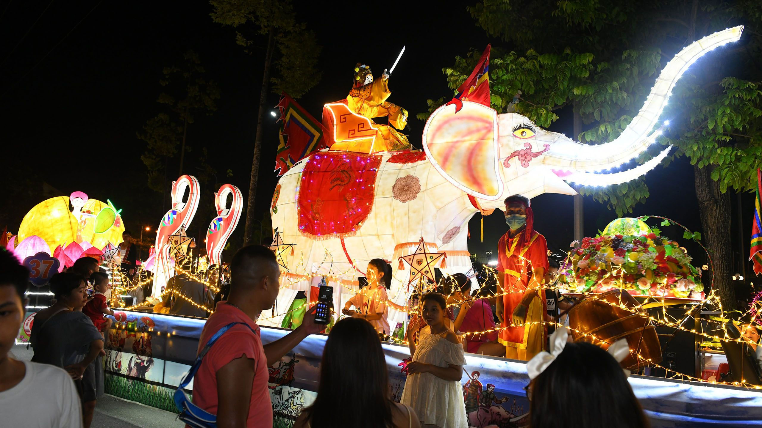 Độc đáo lễ hội đèn lồng Tuyên Quang - Ảnh 4.