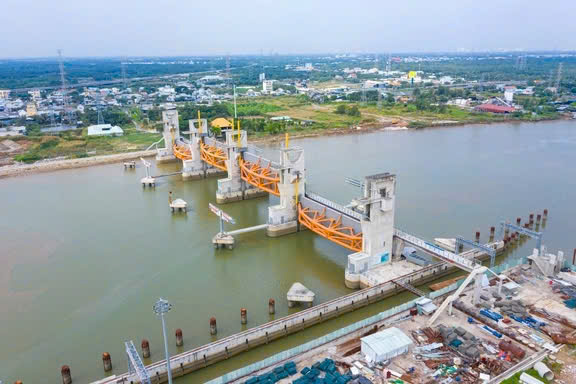 Vì sao dự án chống ngập 10.000 tỉ đồng ở TP.HCM vẫn 'đứng bánh'?- Ảnh 3.