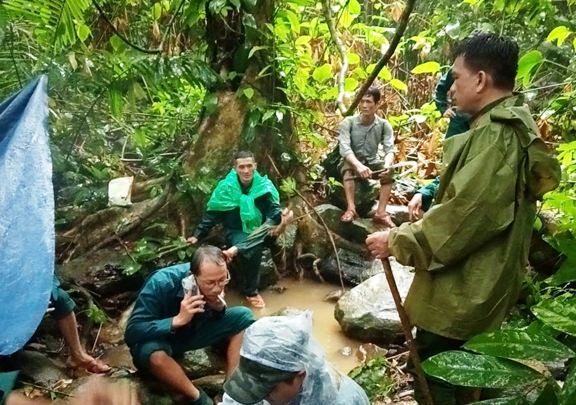 Đà Nẵng: Xuyên đêm tìm kiếm nam thanh niên mất tích khi bơi qua sông- Ảnh 2.