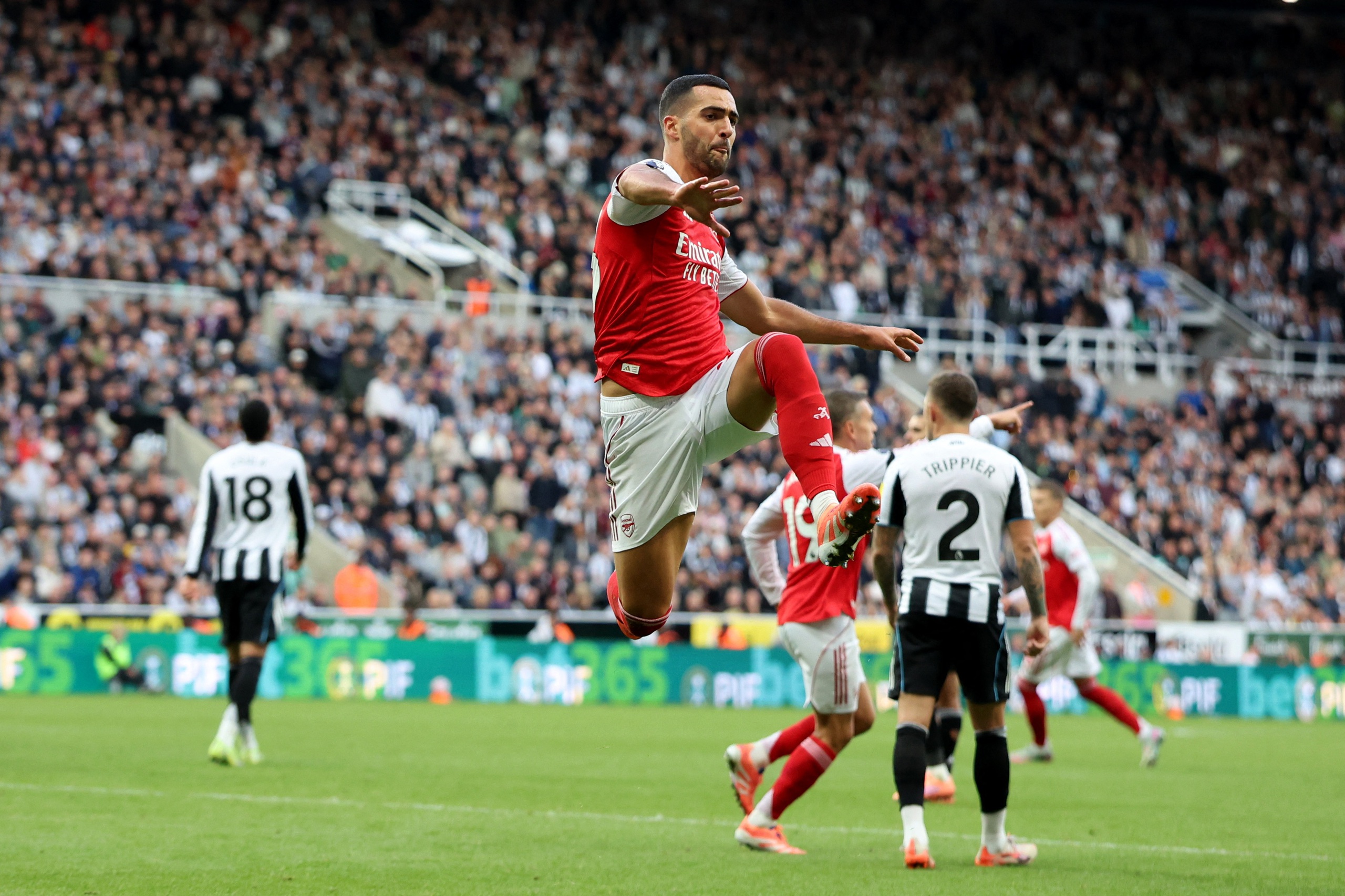 Newcastle thua đau Arsenal phút 90+6, tranh cãi cực gắt nổ ra: Trọng tài VAR ở đâu?- Ảnh 7.