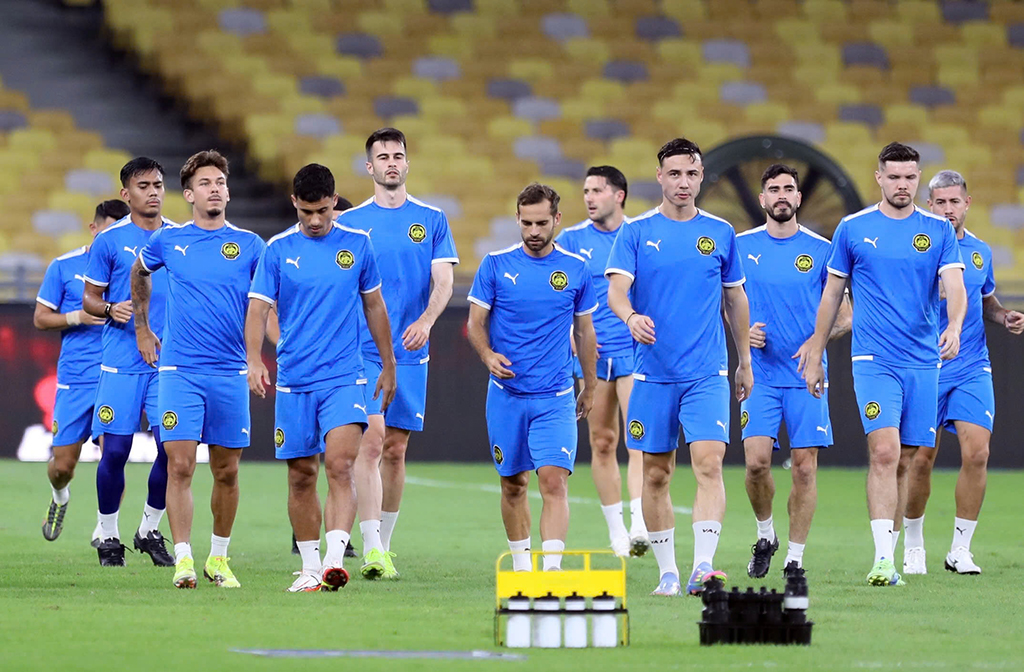 FAM nhận lỗi nhưng khó thoát án phạt nặng của FIFA, bóng đá Malaysia càng chìm trong khủng hoảng- Ảnh 1.