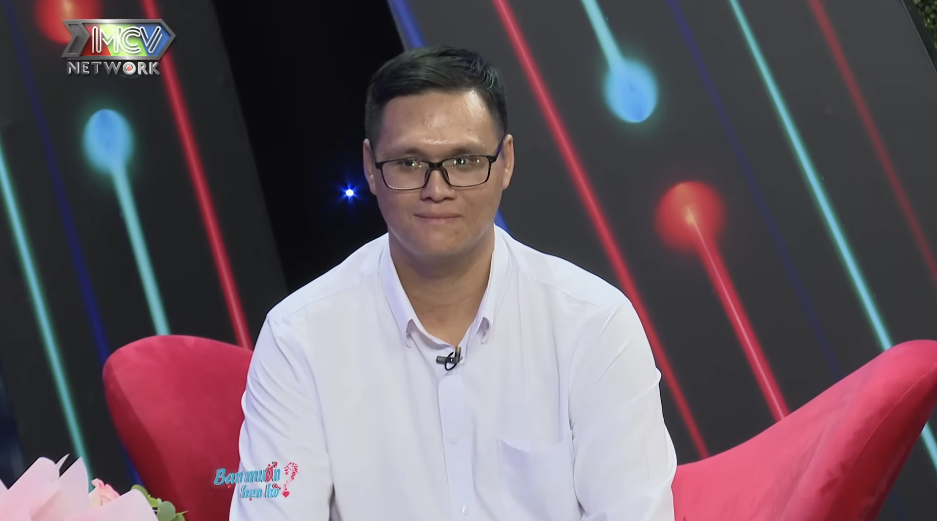 Chàng trai đến show hẹn hò, được mẹ ủng hộ bấm nút với mẹ đơn thân - Ảnh 2.