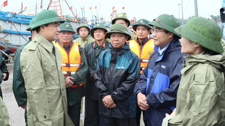 Sóng lớn, gió mạnh ở vùng ven biển Thanh Hóa- Ảnh 5.