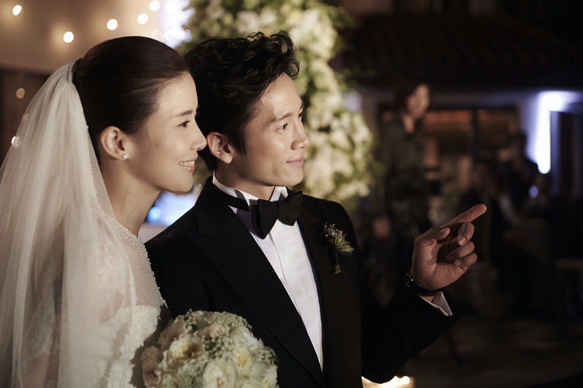 Hôn nhân ngọt ngào của Ji Sung - Lee Bo Young - Ảnh 3.