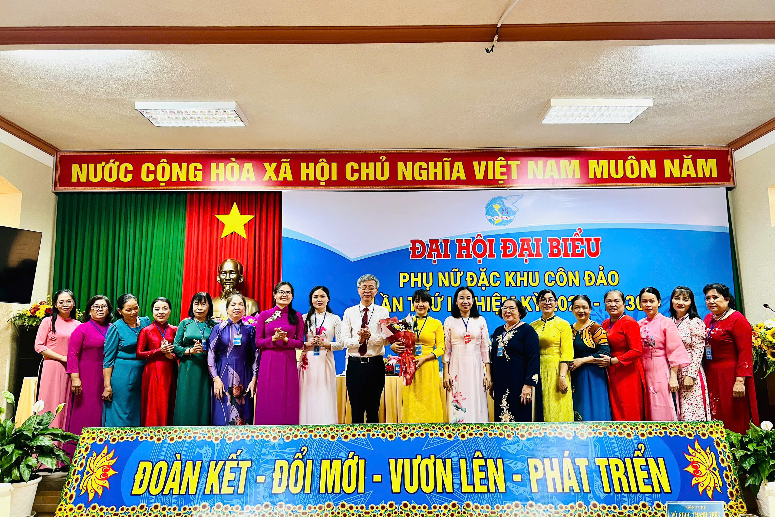 Xây dựng 'Không gian văn hóa Hồ Chí Minh' trong mỗi chi hội phụ nữ ở Côn Đảo- Ảnh 1.