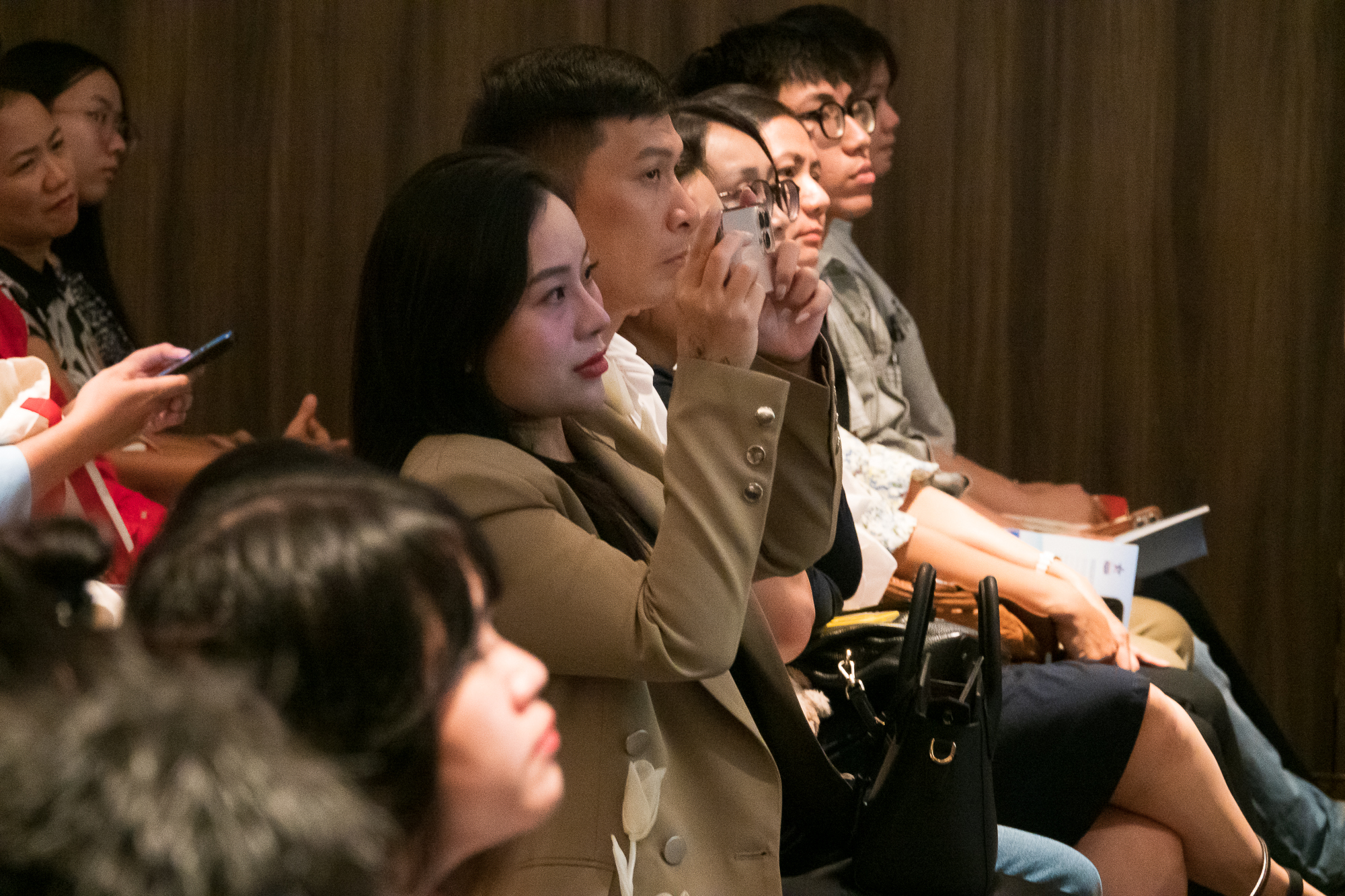 Xin visa du học Mỹ, viên chức lãnh sự lưu ý gì về mạng xã hội? - Ảnh 2.