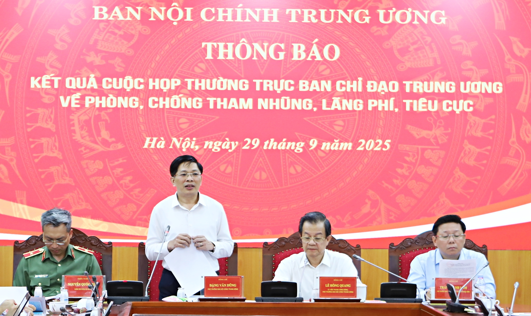 Tổng Bí thư 'điểm danh' băng …