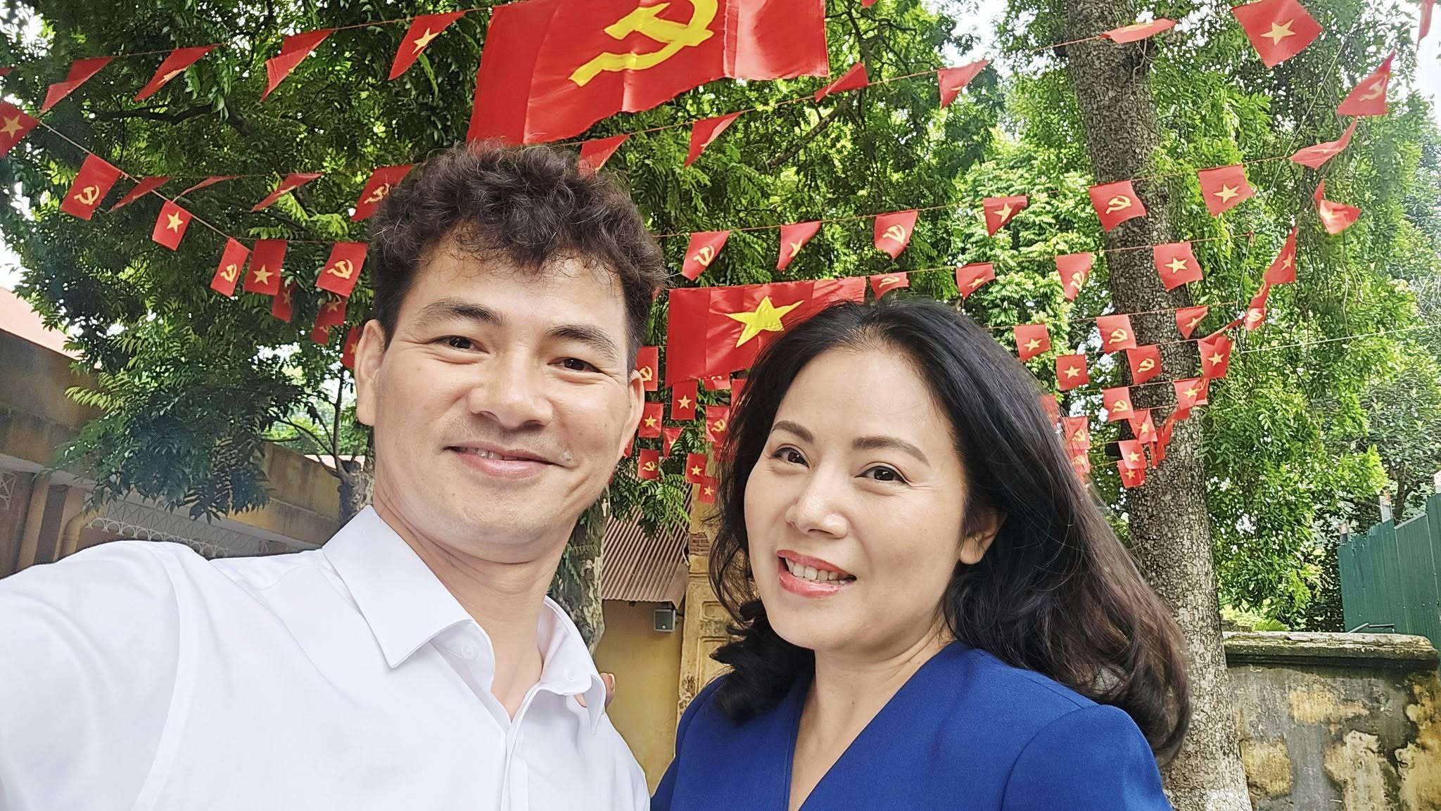 - Ảnh 1. NSND Xuân Bắc hội ngộ 'vợ ba' Hồng trong 'Sóng ở đáy sông' sau 25 năm - Ảnh 1.
