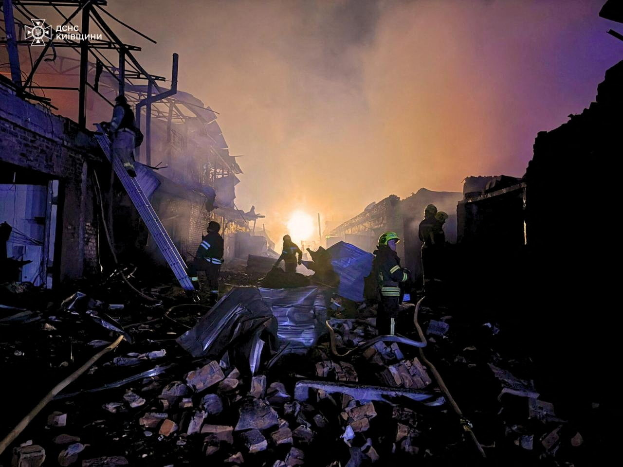 Nga tập kích phía tây Ukraine, nhấn mạnh 'thực tế lãnh thổ mới' - Ảnh 1.