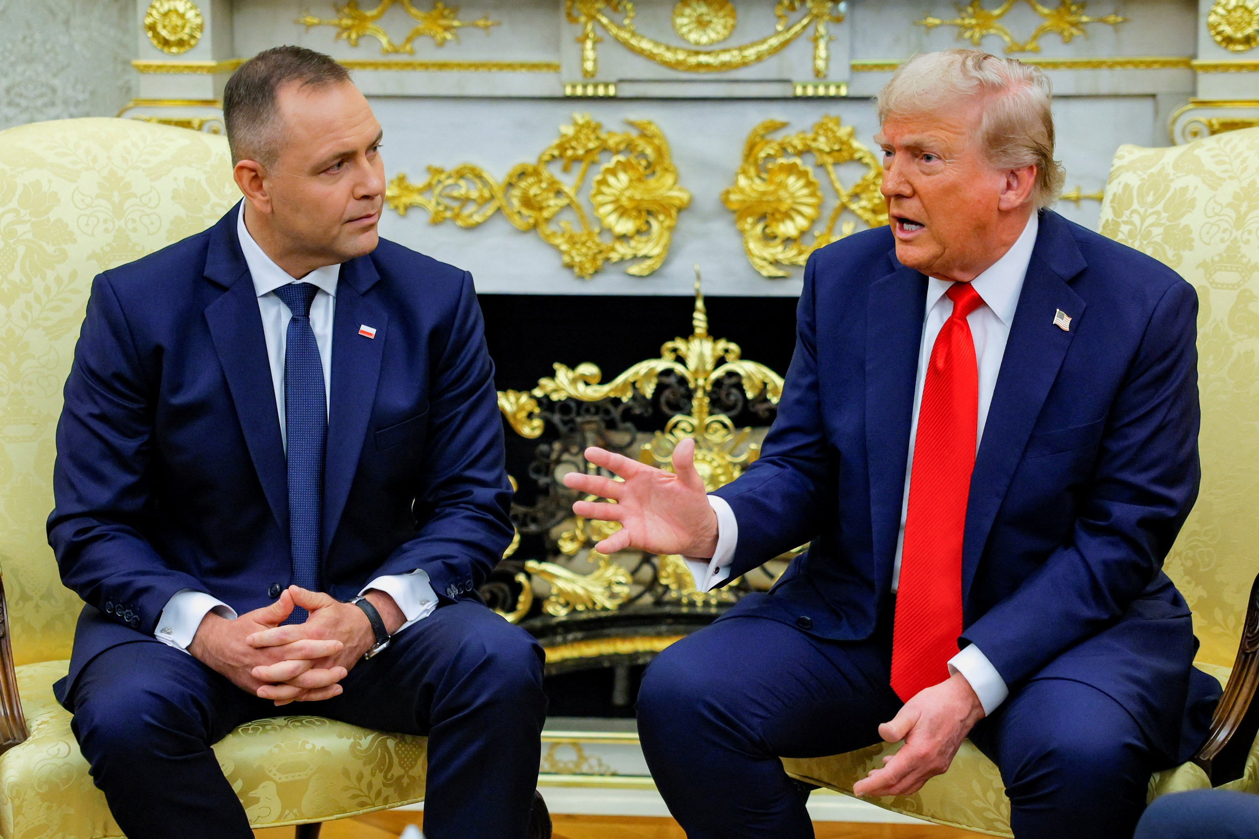 Ông Trump có thể tăng quân ở Ba Lan, thừa nhận chiến sự Ukraine khó giải quyết - Ảnh 1.