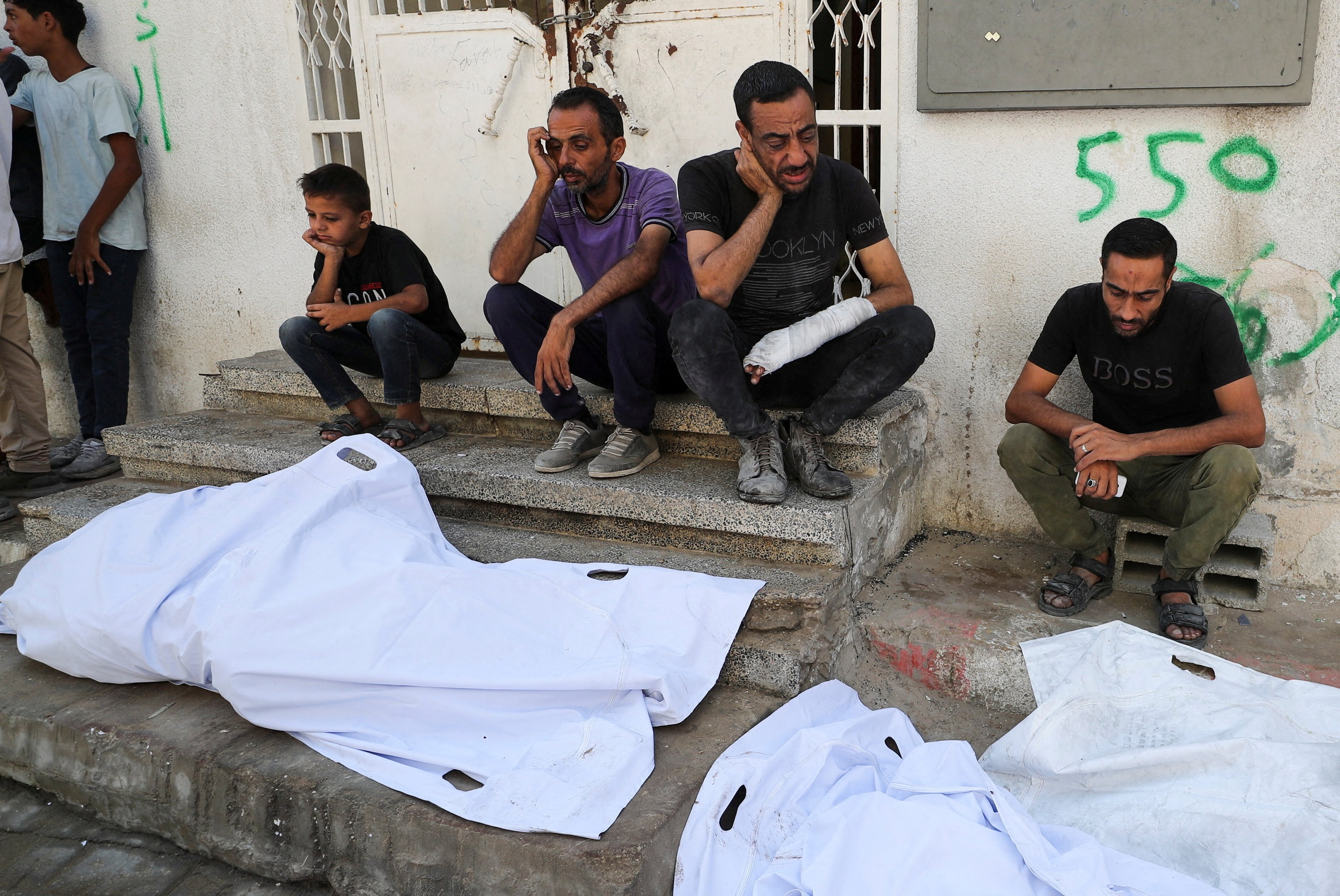 Tư lệnh qu&acirc;n đội căng thẳng với c&aacute;c bộ trưởng, Israel điều động l&iacute;nh dự bị - Ảnh 2.