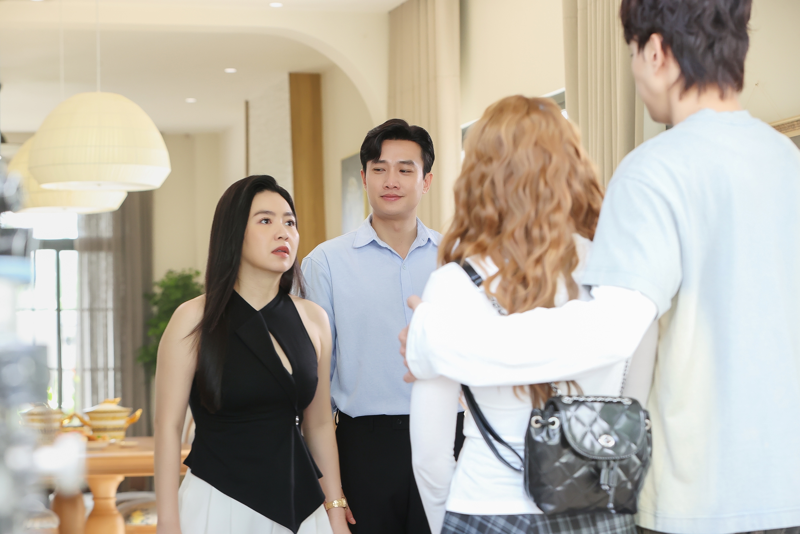 Thuận Nguyễn tranh cãi kịch liệt, bị Lê Khánh 'tát thẳng tay' trong phim mới - Ảnh 1.