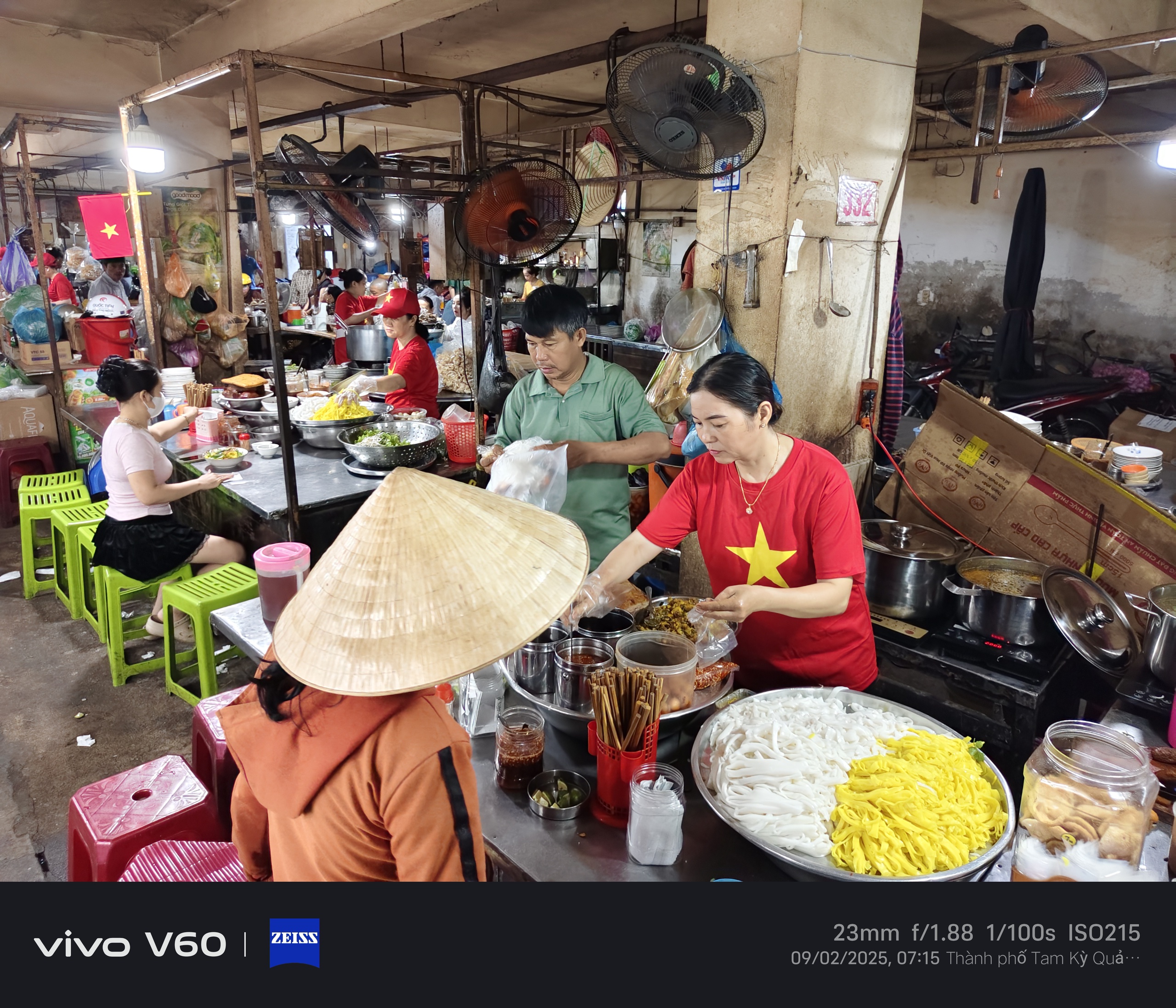 Trải nghiệm vivo V60: mỏng nhẹ, pin lớn và camera chân dung ZEISS - Ảnh 8.