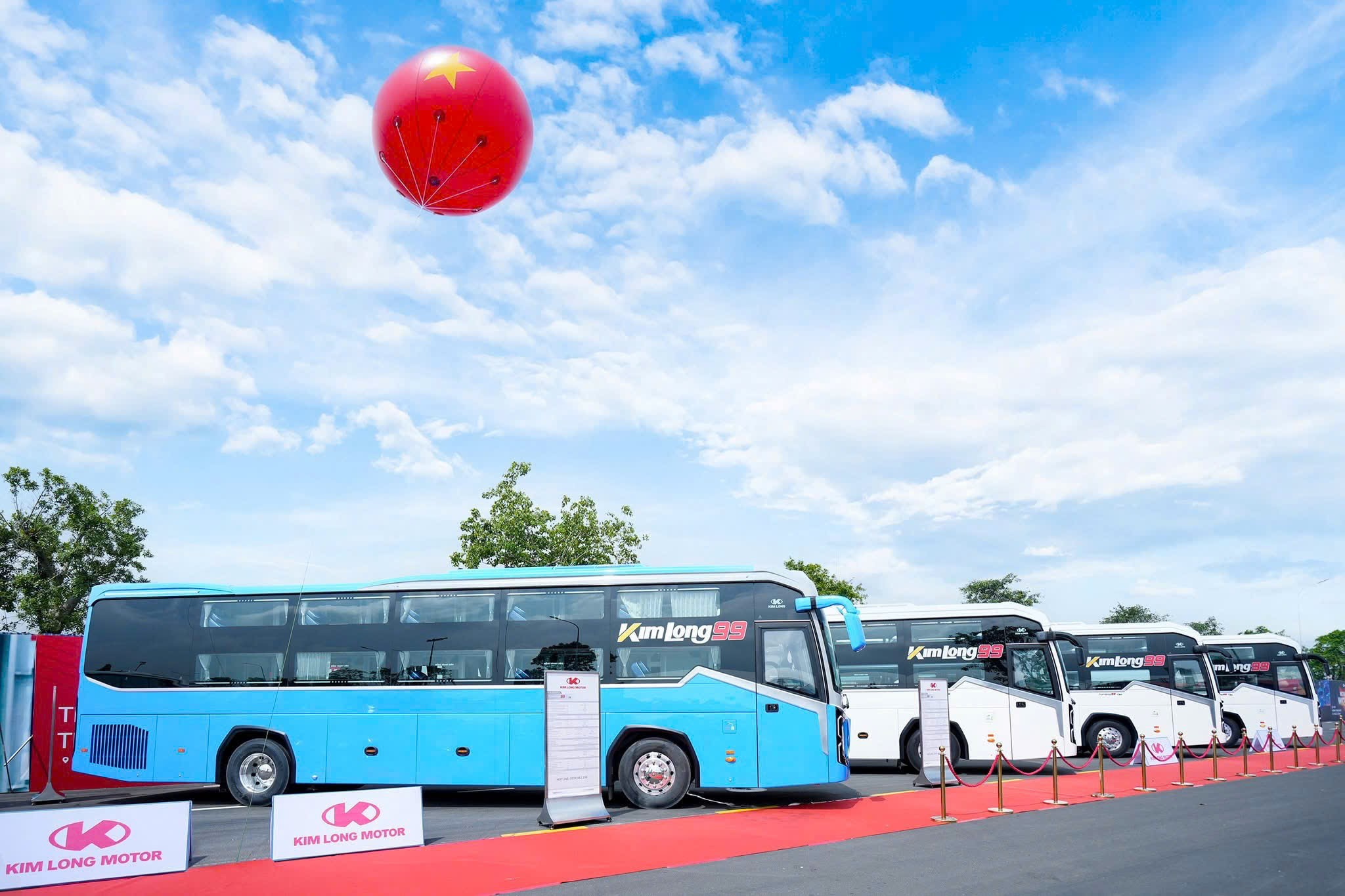 Kim Long Motor ghi dấu ấn mạnh mẽ tại Triển lãm thành tựu đất nước- Ảnh 3. Kim Long Motor ghi dấu ấn mạnh mẽ tại Triển lãm thành tựu đất nước- Ảnh 3.