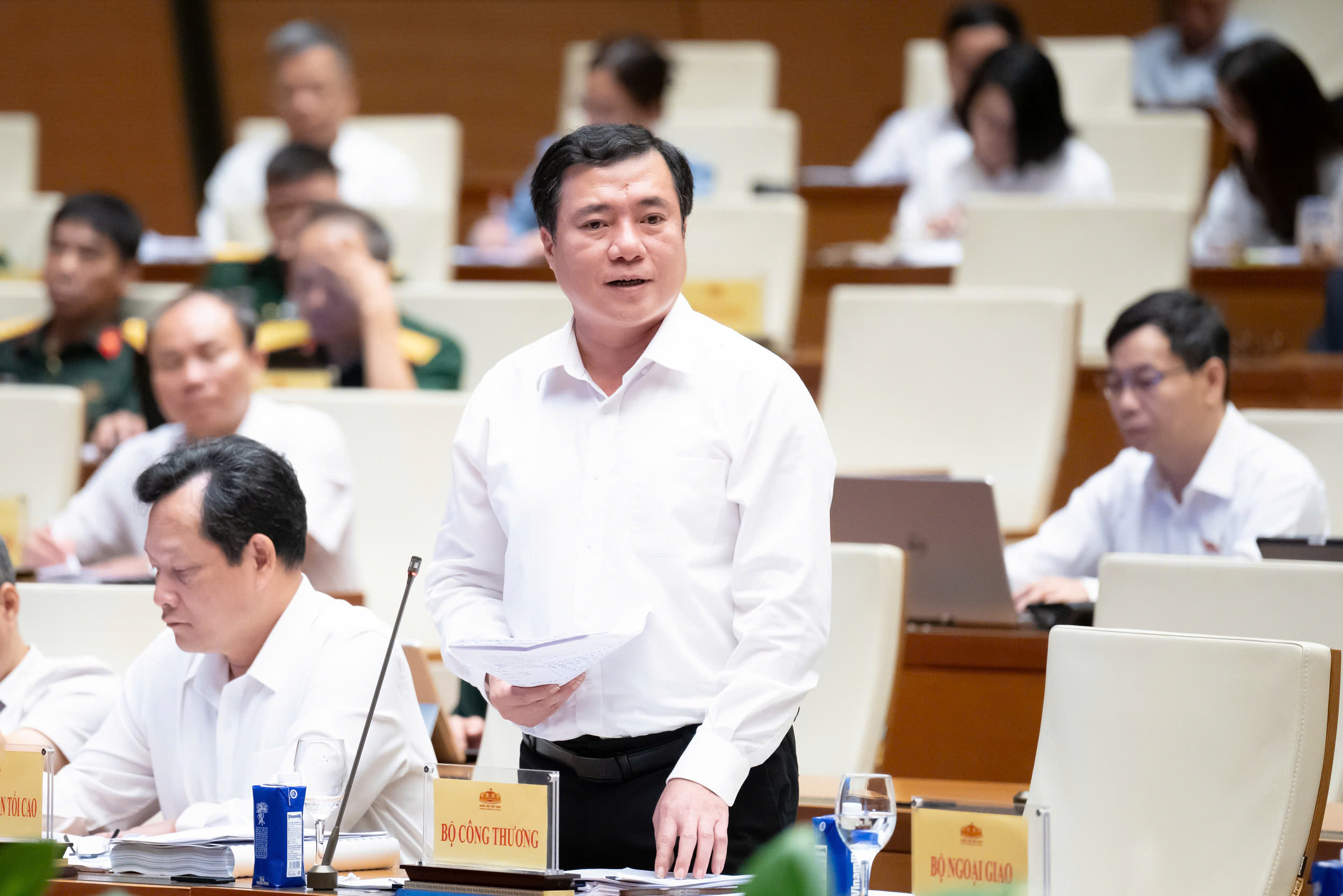 Đề xuất các sàn, nền tảng livestream phải bồi thường khi quảng bá hàng giả, gây hại - Ảnh 2.