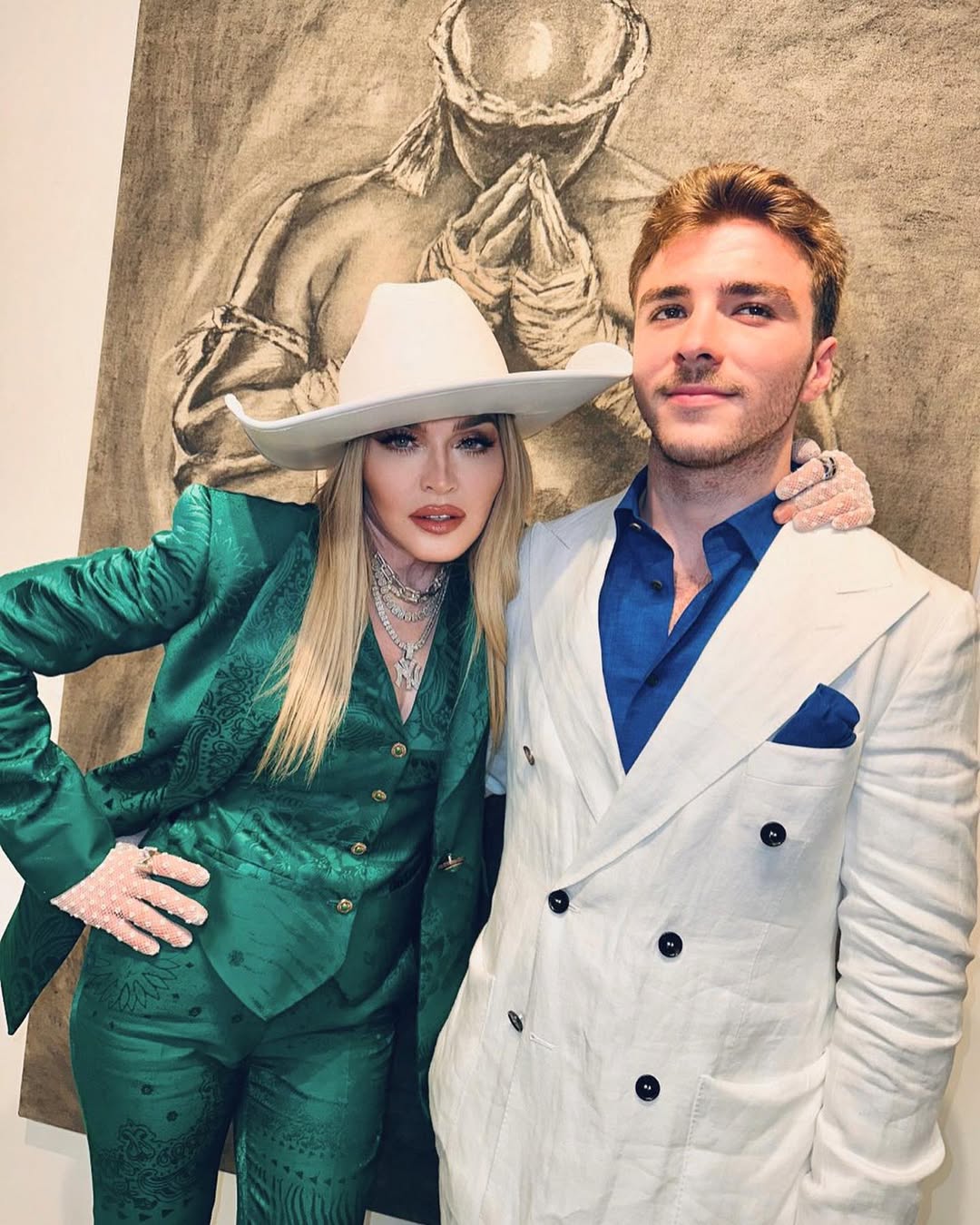 'Nữ hoàng nhạc pop' Madonna tiết lộ đã từng tự tử - Ảnh 2.