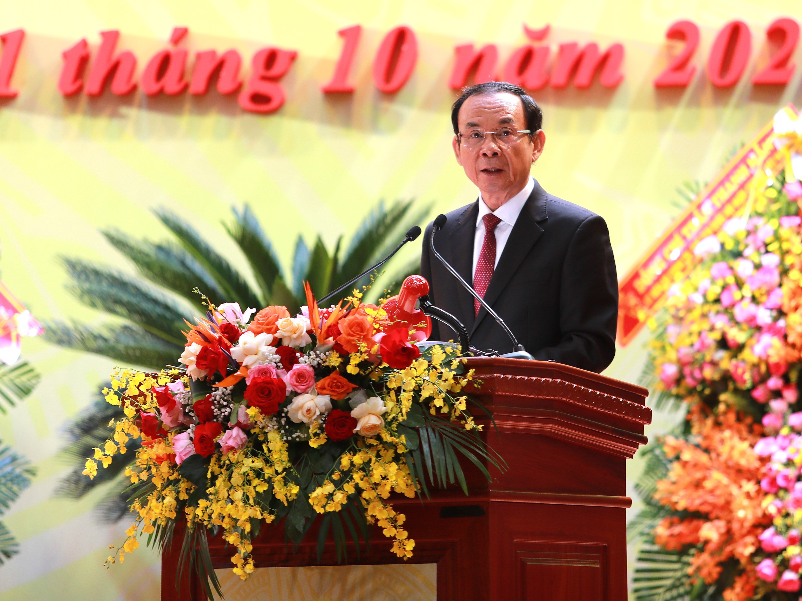 លោក Nguyen Van Nen៖ Dak Lak ត្រូវបញ្ជាក់ពីស្ថានភាពបច្ចុប្បន្ននៃលំហសេដ្ឋកិច្ច - រូបថត ២. Ông Nguyễn Văn Nên: Đắk Lắk cần làm rõ hiện trạng không gian kinh tế- Ảnh 2.