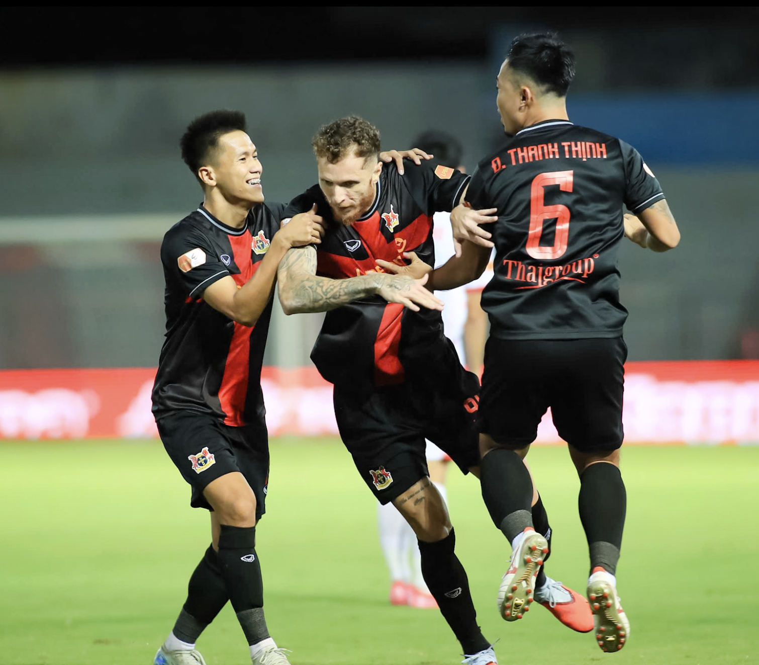 Geovane និង Janclesio ត្រូវបានស្នើជាផ្លូវការឱ្យជួយក្នុងការចូលសញ្ជាតិវៀតណាម៖ គ្រូ Kim និងក្រសួងយុត្តិធម៌បានចាត់វិធានការ - រូបថត ១. Geovane và Janclesio chính thức được đề nghị hỗ trợ nhập tịch Việt Nam: Thầy Kim và Bộ Tư pháp vào cuộc- Ảnh 1.