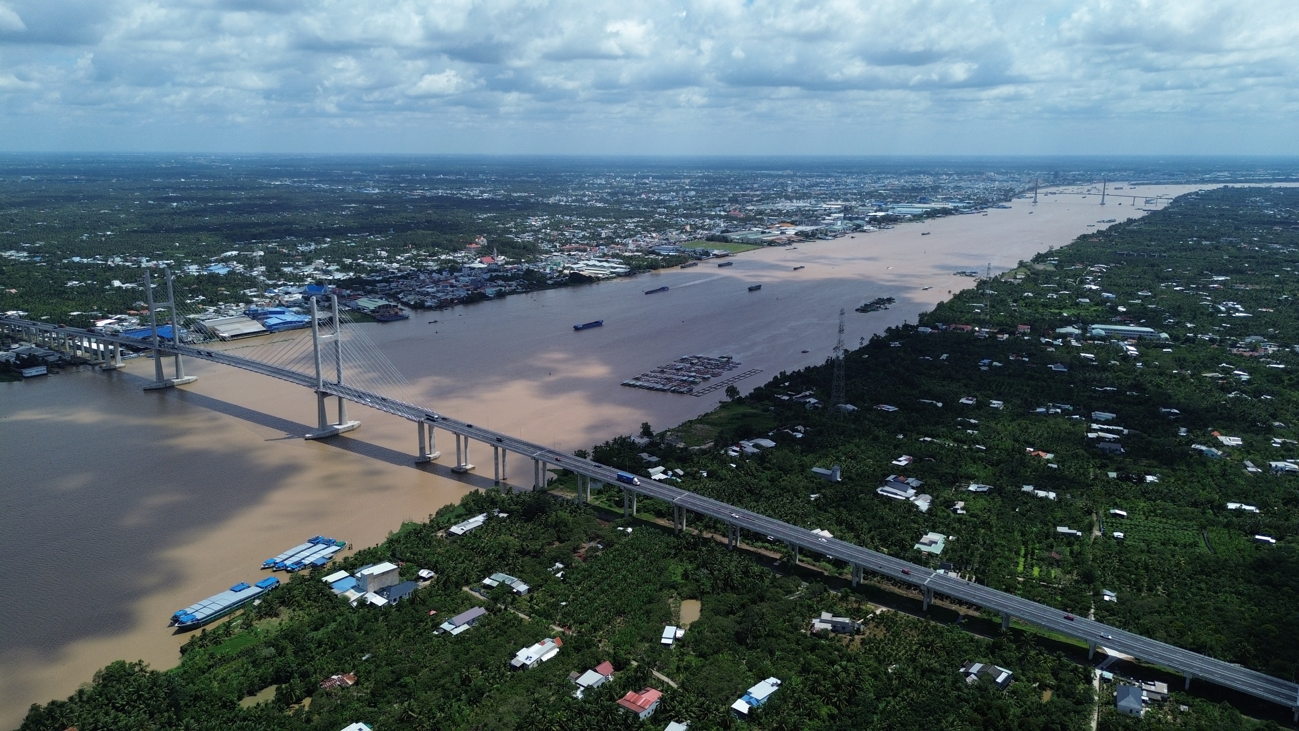 Vĩnh Long xác định 4 trụ cột phát triển trong giai đoạn 2025-2030- Ảnh 3.
