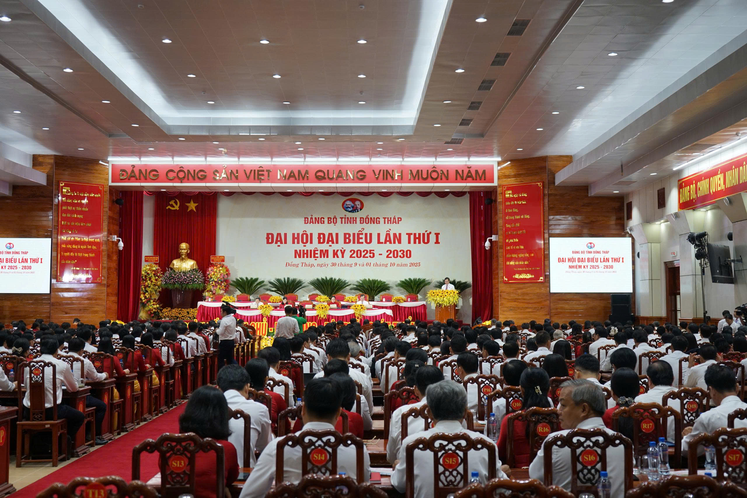 ដល់ឆ្នាំ ២០៣០ ប្រាក់ចំណូលជាមធ្យមសម្រាប់មនុស្សម្នាក់នៅ Dong Thap នឹងកើនដល់ជាង ១១៥ លានដុង - រូបថត ១. Đến 2030 thu nhập bình quân đầu người ở Đồng Tháp đạt hơn 115 triệu đồng- Ảnh 1.