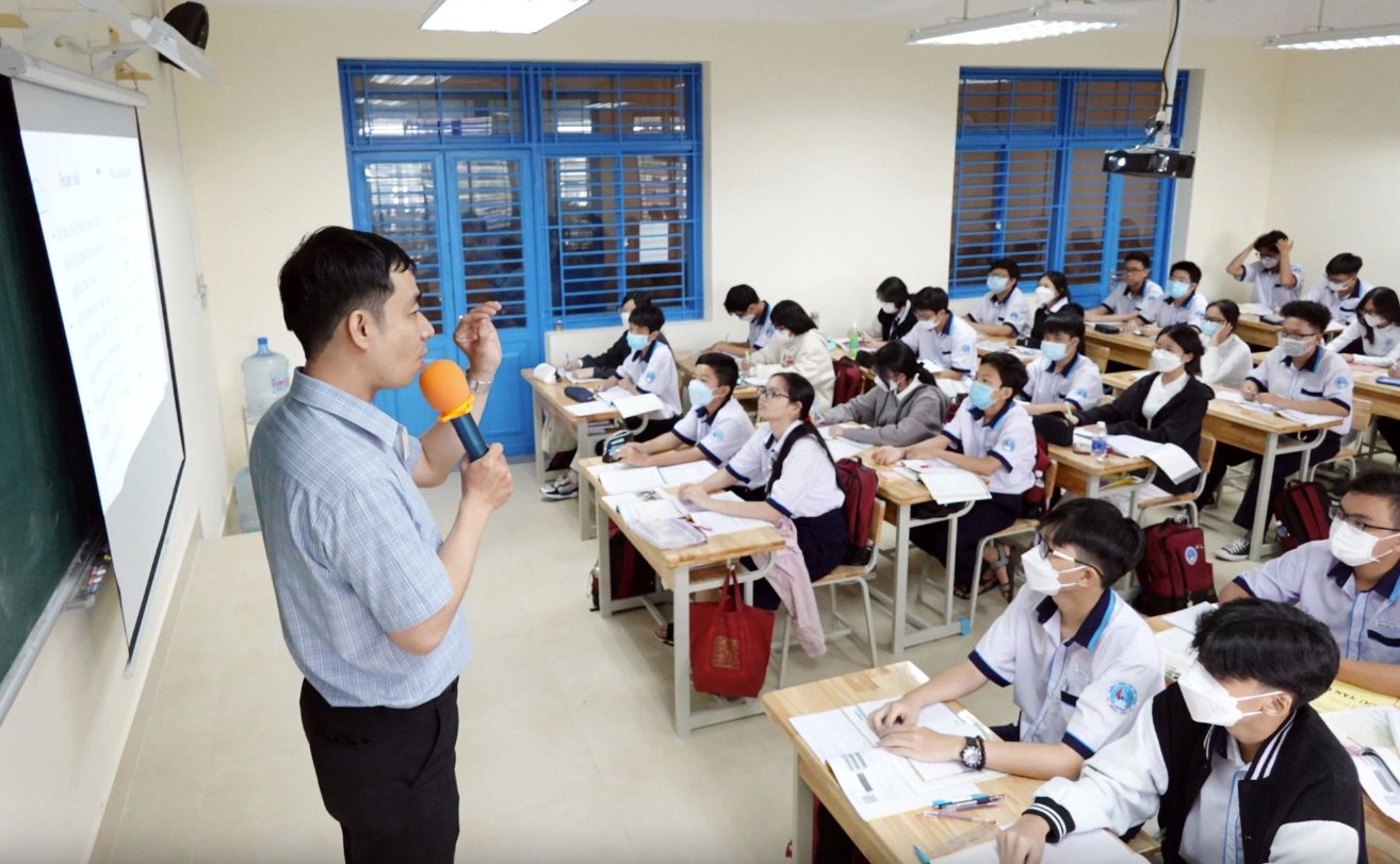 Từ tháng 10, Việt Nam thực hiện 3 chính sách giáo dục mới - Ảnh 2.