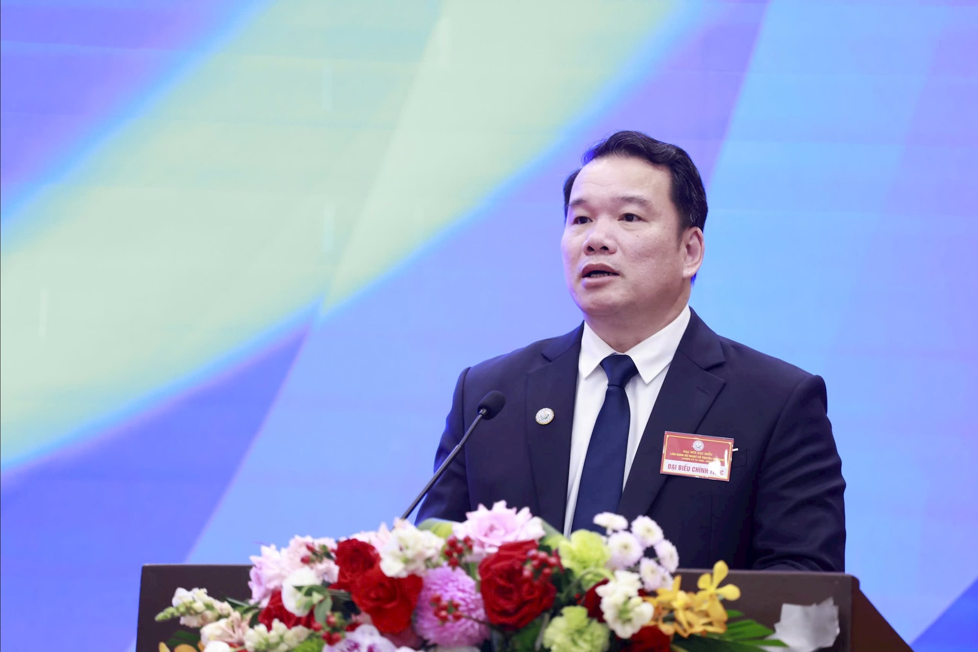 លោក Nguyen Ngoc Anh ជាប់ឆ្នោតជាប្រធានសហព័ន្ធក្បាច់គុនបុរាណវៀតណាម - រូបថត ១. Ông Nguyễn Ngọc Anh tái đắc cử chức Chủ tịch Liên đoàn Võ thuật cổ truyền Việt Nam- Ảnh 1.