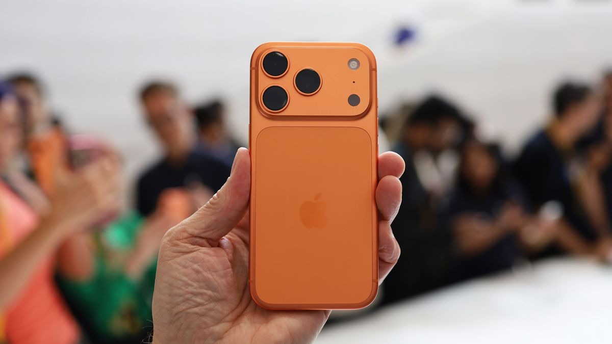 Tốc độ sạc iPhone 17 Pro Max thăng hạng ngoạn mục lên top 5 thế giới - Ảnh 1.