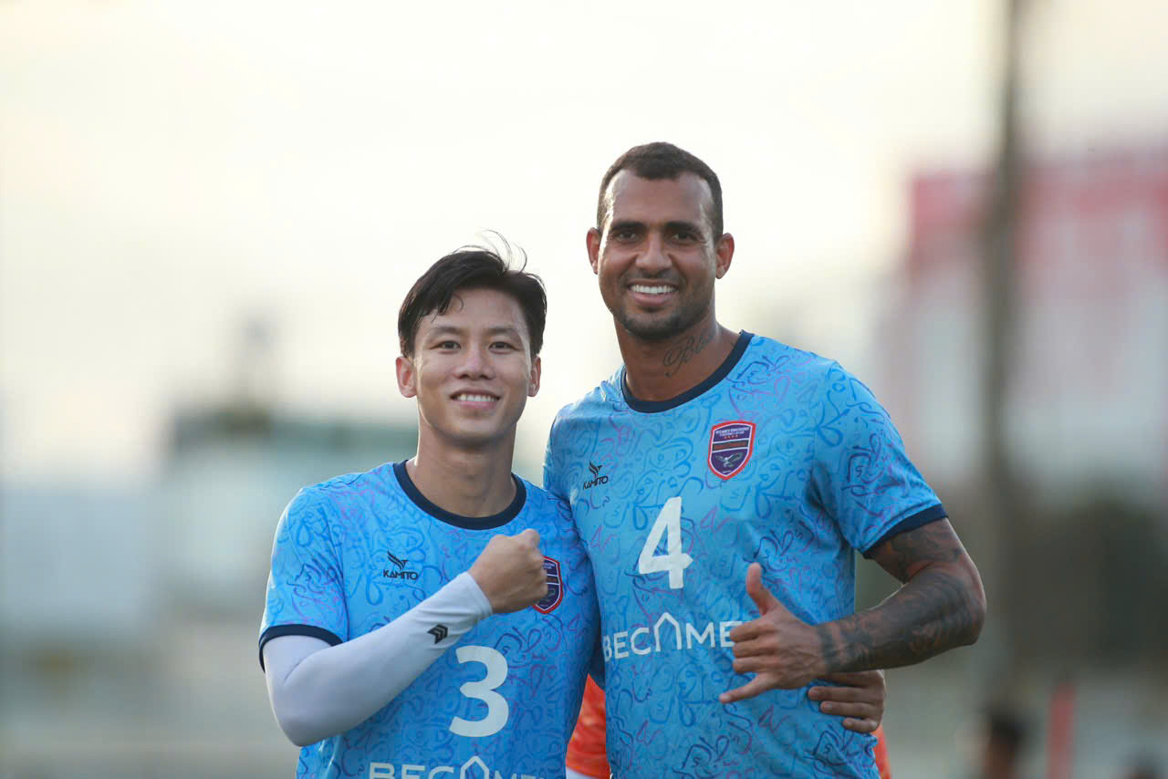 Geovane និង Janclesio ត្រូវបានស្នើជាផ្លូវការឱ្យជួយក្នុងការចូលសញ្ជាតិវៀតណាម៖ គ្រូ Kim និងក្រសួងយុត្តិធម៌បានចាត់វិធានការ - រូបថត ២. Geovane và Janclesio chính thức được đề nghị hỗ trợ nhập tịch Việt Nam: Thầy Kim và Bộ Tư pháp vào cuộc- Ảnh 2.