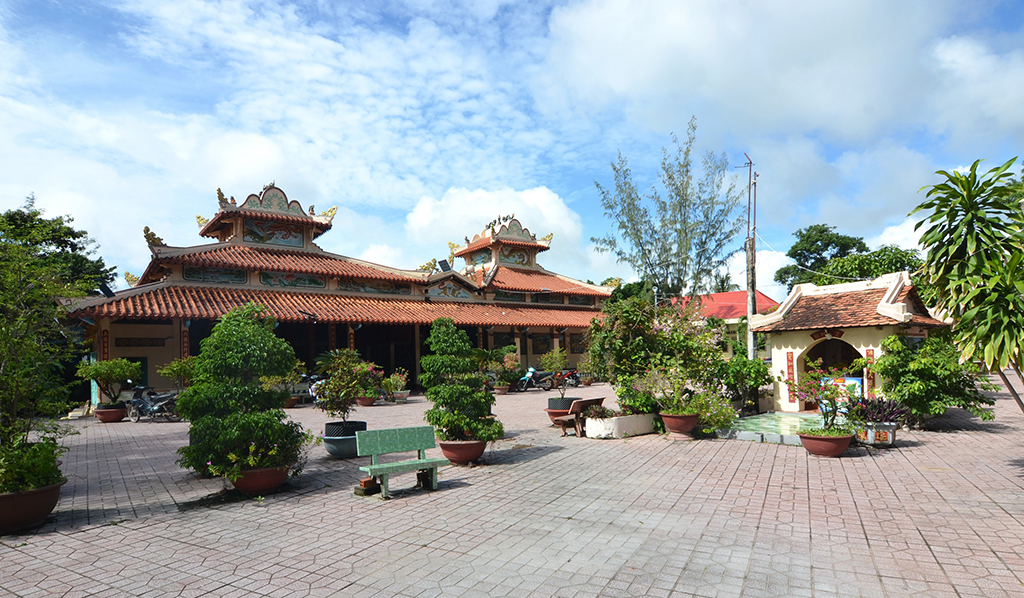 កូនប្រុសអាថ៌កំបាំង៖ Bui Tang Chu ជួយសង្គ្រោះខ្លាស - រូបថត ៤. Thất Sơn huyền bí: Bùi Tăng Chủ cứu cọp bạch- Ảnh 4.