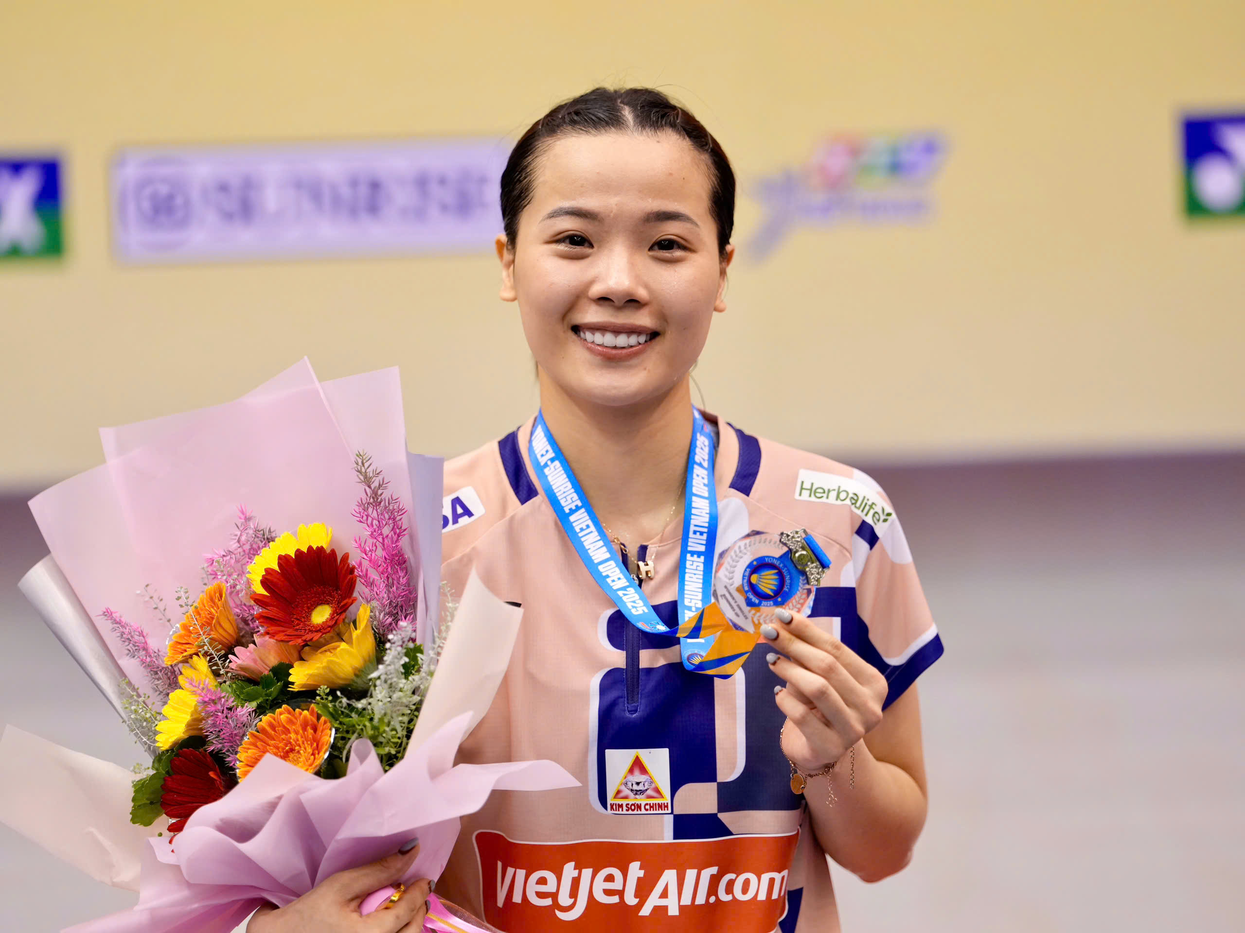 Nguyen Thuy Linh មកឥណ្ឌូណេស៊ីដើម្បីចូលរួមការប្រកួតជាមួយនឹងទម្រង់ថ្មី និងប្រាក់រង្វាន់ដ៏ទាក់ទាញ - រូបថត ១. Nguyễn Thùy Linh đến Indonesia dự giải đấu có thể thức mới lạ, tiền thưởng hấp dẫn - Ảnh 1.