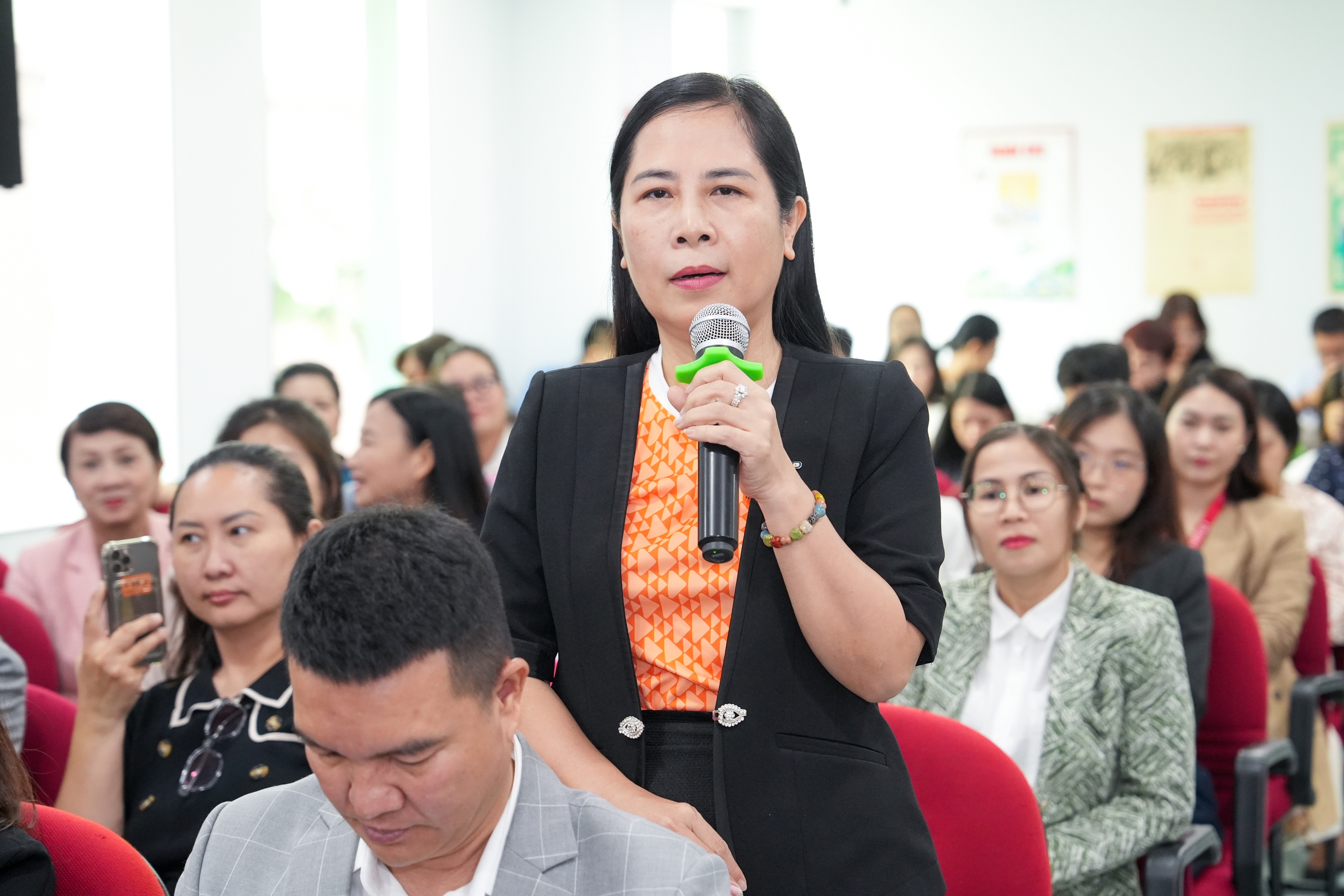 Chuyện về những ‘người gác cổng’ bảo vệ tài chính cho khách hàng - Ảnh 1.