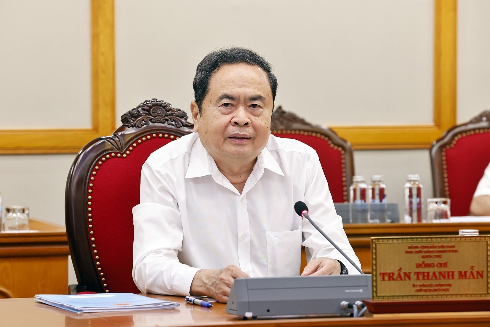 Bộ Ch&iacute;nh trị cho &yacute; kiến nh&acirc;n sự đại hội Đảng bộ H&agrave; Tĩnh, Cần Thơ- Ảnh 1.