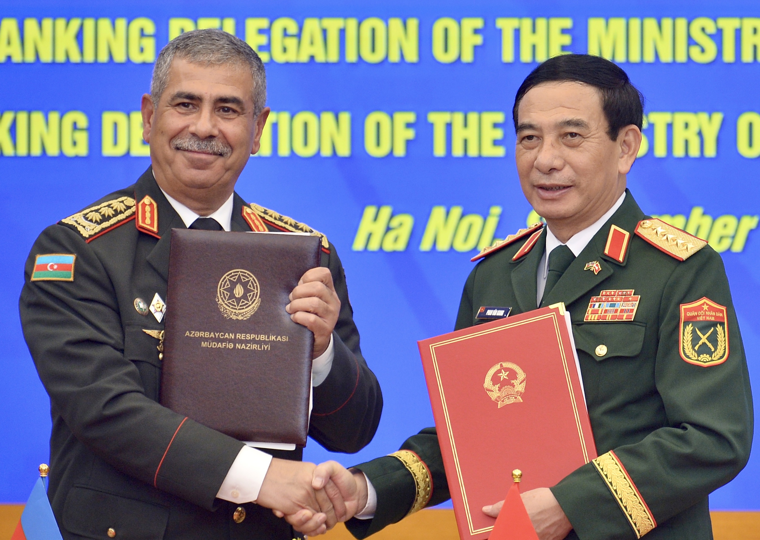 Việt Nam và Azerbaijan tăng cường hợp tác quốc phòng dưới sự dẫn dắt của đại tướng Phan Văn Giang - Ảnh 4. Việt Nam và Azerbaijan tăng cường hợp tác quốc phòng dưới sự dẫn dắt của đại tướng Phan Văn Giang - Ảnh 4.