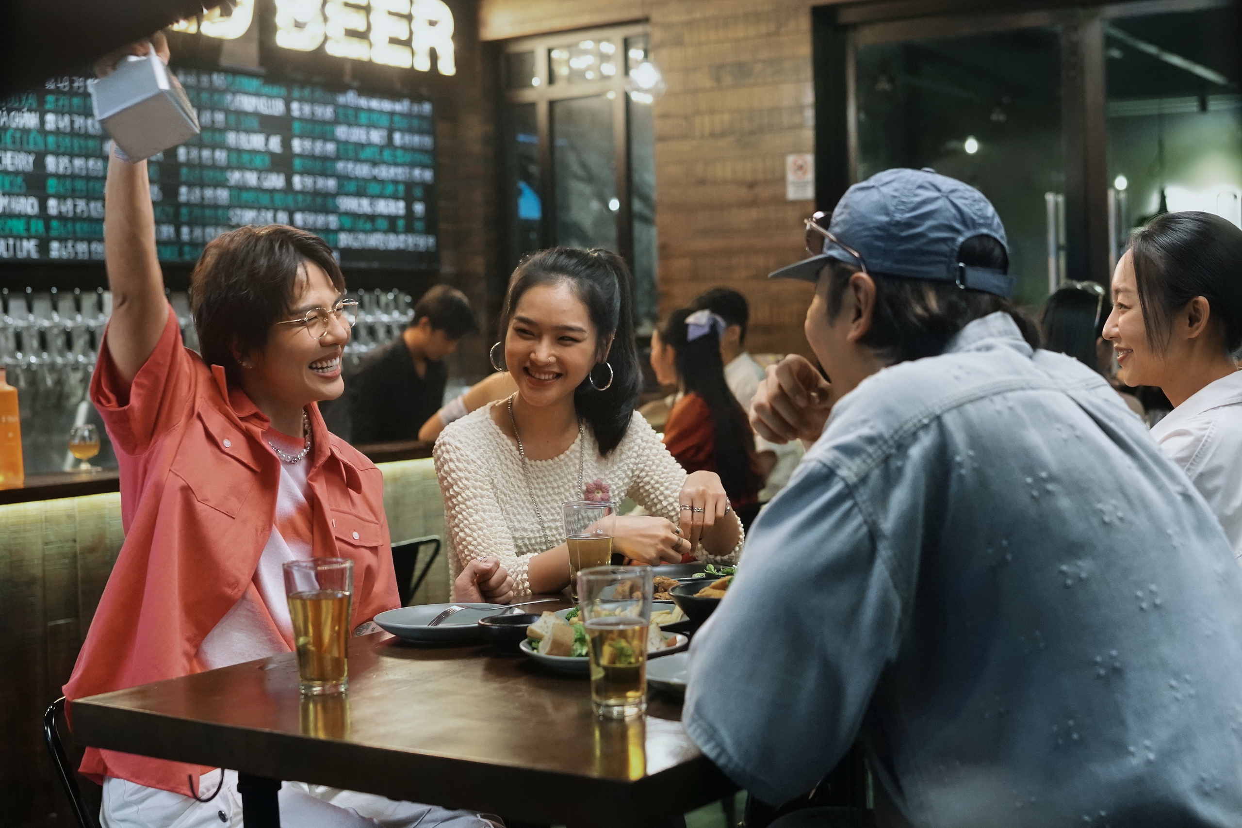 Duy Khánh nói gì về tin đồn bị chèn ép trong showbiz? - Ảnh 4.