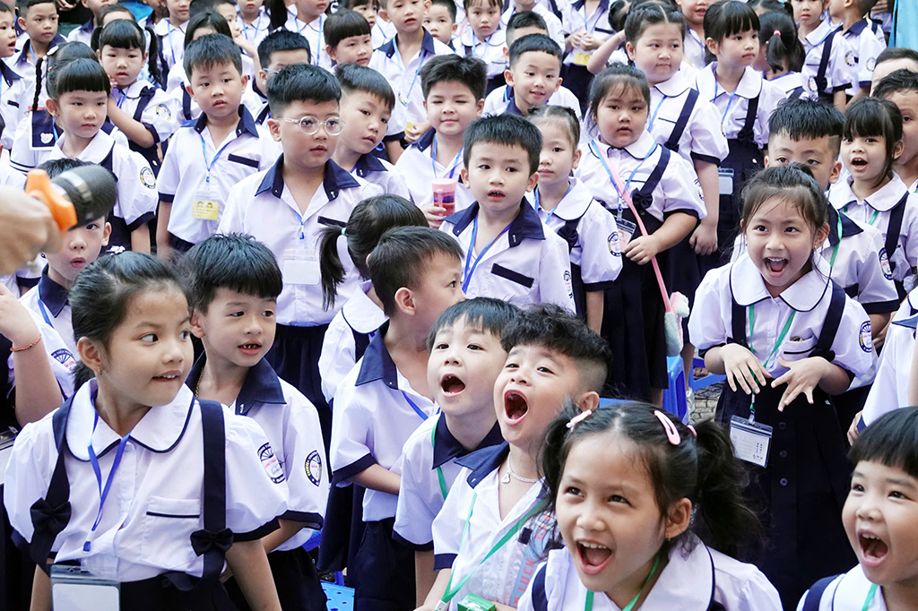 Tranh luận về đồng phục học sinh: Cần thiết hay không trong giáo dục hiện đại - Ảnh 1. Tranh luận về đồng phục học sinh: Cần thiết hay không trong giáo dục hiện đại - Ảnh 1.