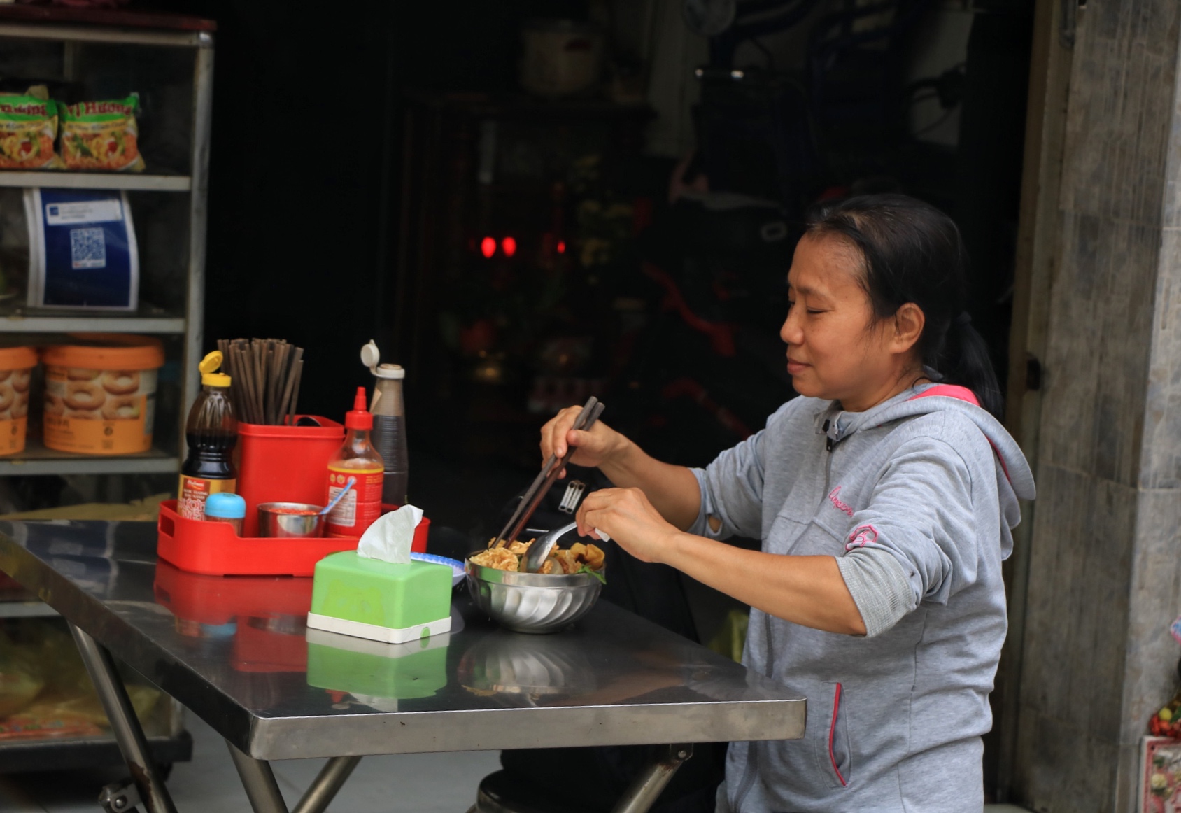 Quán chay gần chùa Vĩnh Nghiêm tồn tại gần nửa thế kỷ: Ông chủ... lạ đời- Ảnh 8. Quán chay gần chùa Vĩnh Nghiêm tồn tại gần nửa thế kỷ: Ông chủ... lạ đời- Ảnh 8.