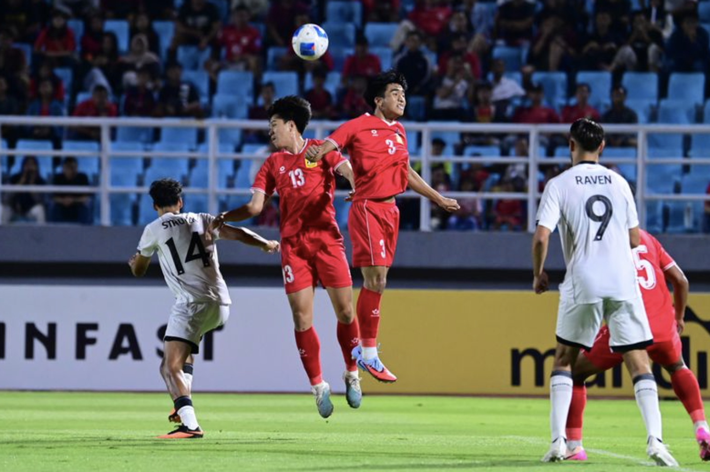 U.23 Indonesia hòa như thua đội Lào: HLV bức bối, sếp lớn ra chỉ thị khẩn- Ảnh 1. U.23 Indonesia hòa như thua đội Lào: HLV bức bối, sếp lớn ra chỉ thị khẩn- Ảnh 1.
