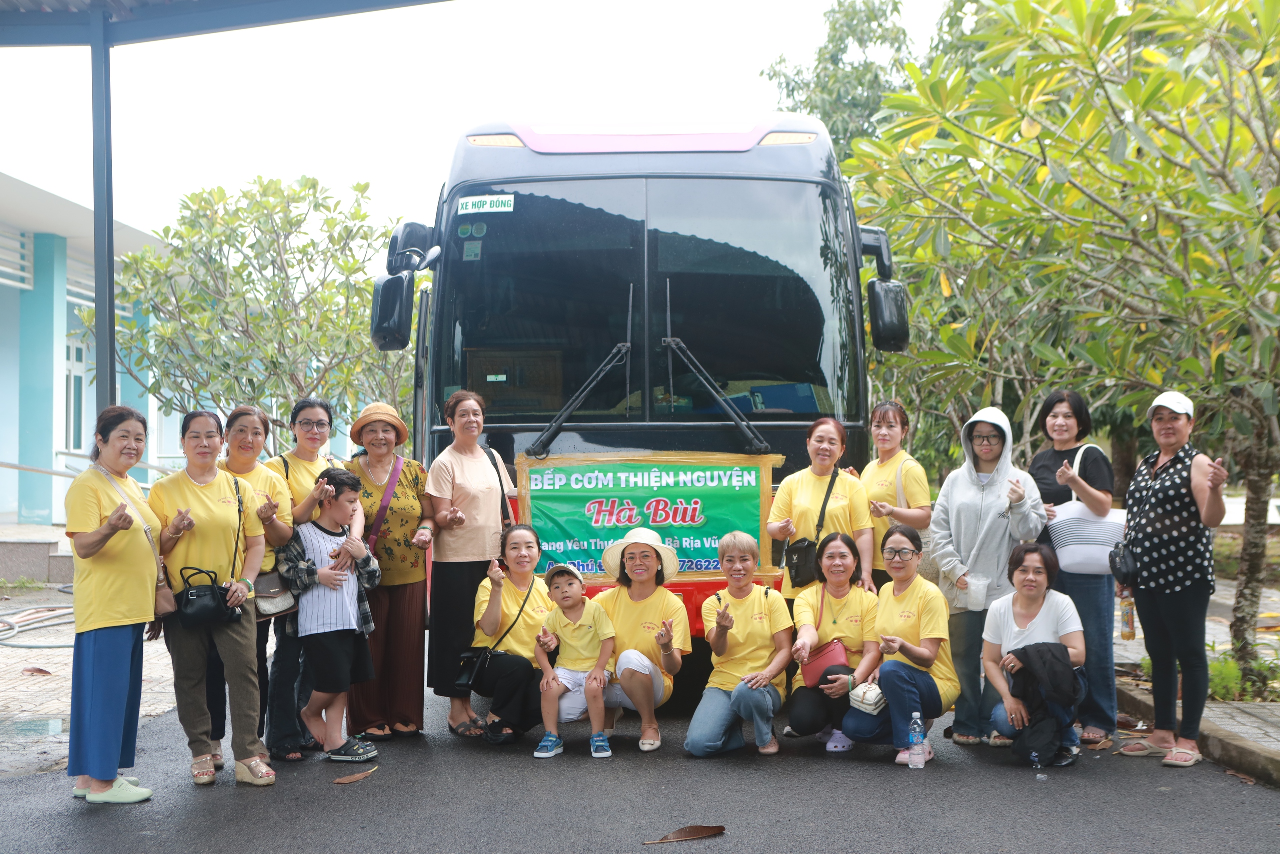 TP.HCM nghĩa tình: Người phụ nữ 'sống lại' bằng bếp cơm thiện nguyện- Ảnh 1. TP.HCM nghĩa tình: Người phụ nữ 'sống lại' bằng bếp cơm thiện nguyện- Ảnh 1.