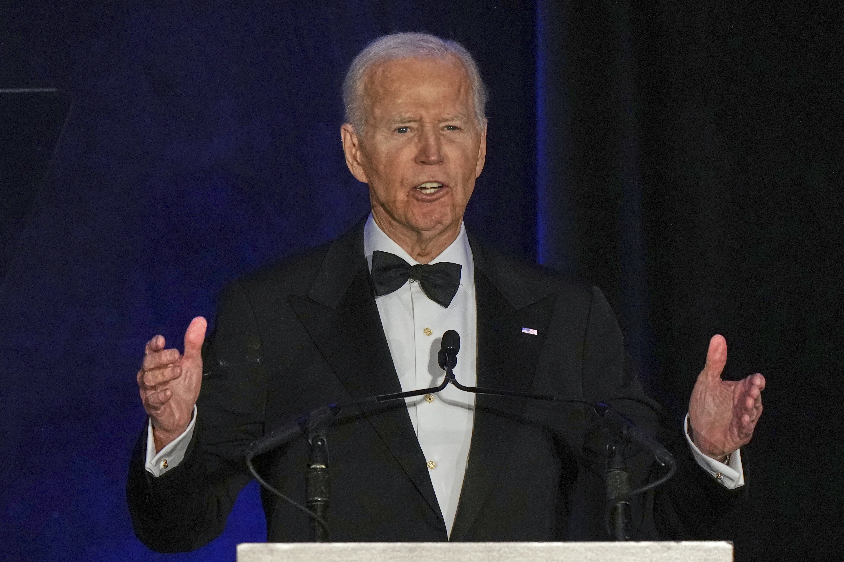 Cựu Tổng thống Mỹ Biden phẫu thuật ung thư da - Ảnh 1.