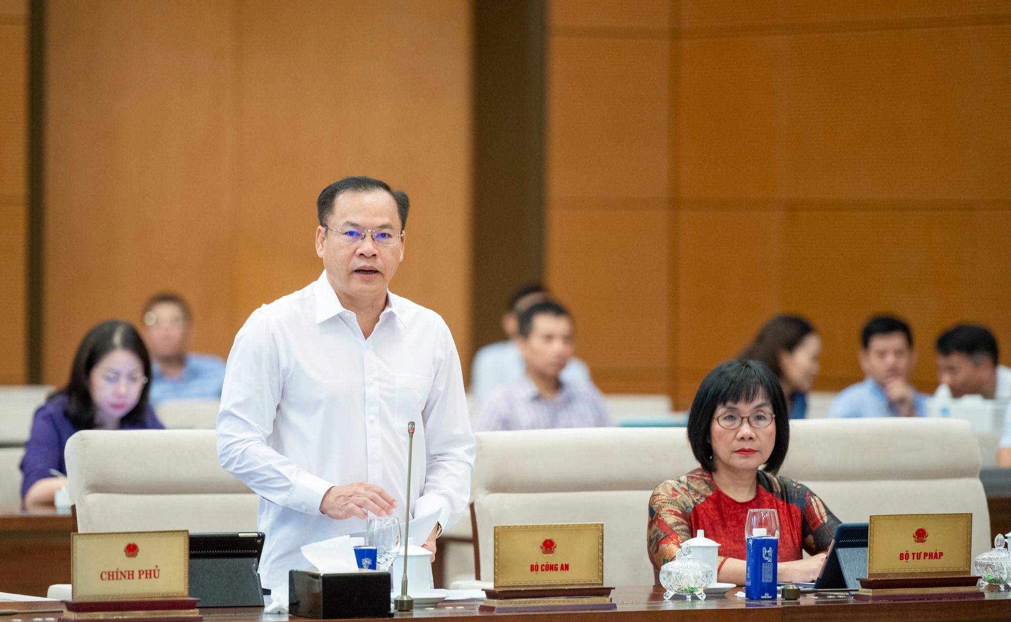 Đề xuất cấm yêu cầu người dân nộp phiếu lý lịch tư pháp không cần thiết- Ảnh 1. Đề xuất cấm yêu cầu người dân nộp phiếu lý lịch tư pháp không cần thiết- Ảnh 1.